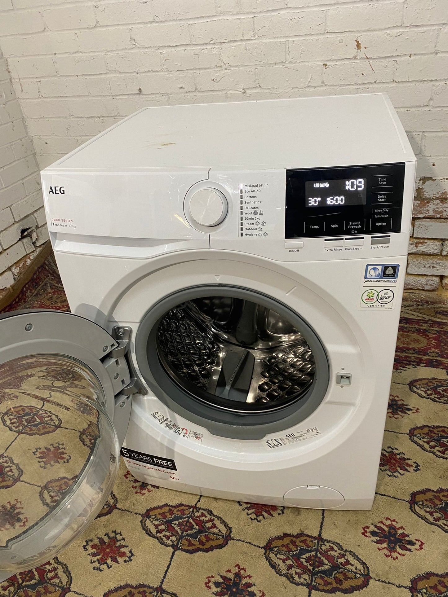 ✅🚚Beautiful AEG 8KG Latest Model Washing Machine For Sale