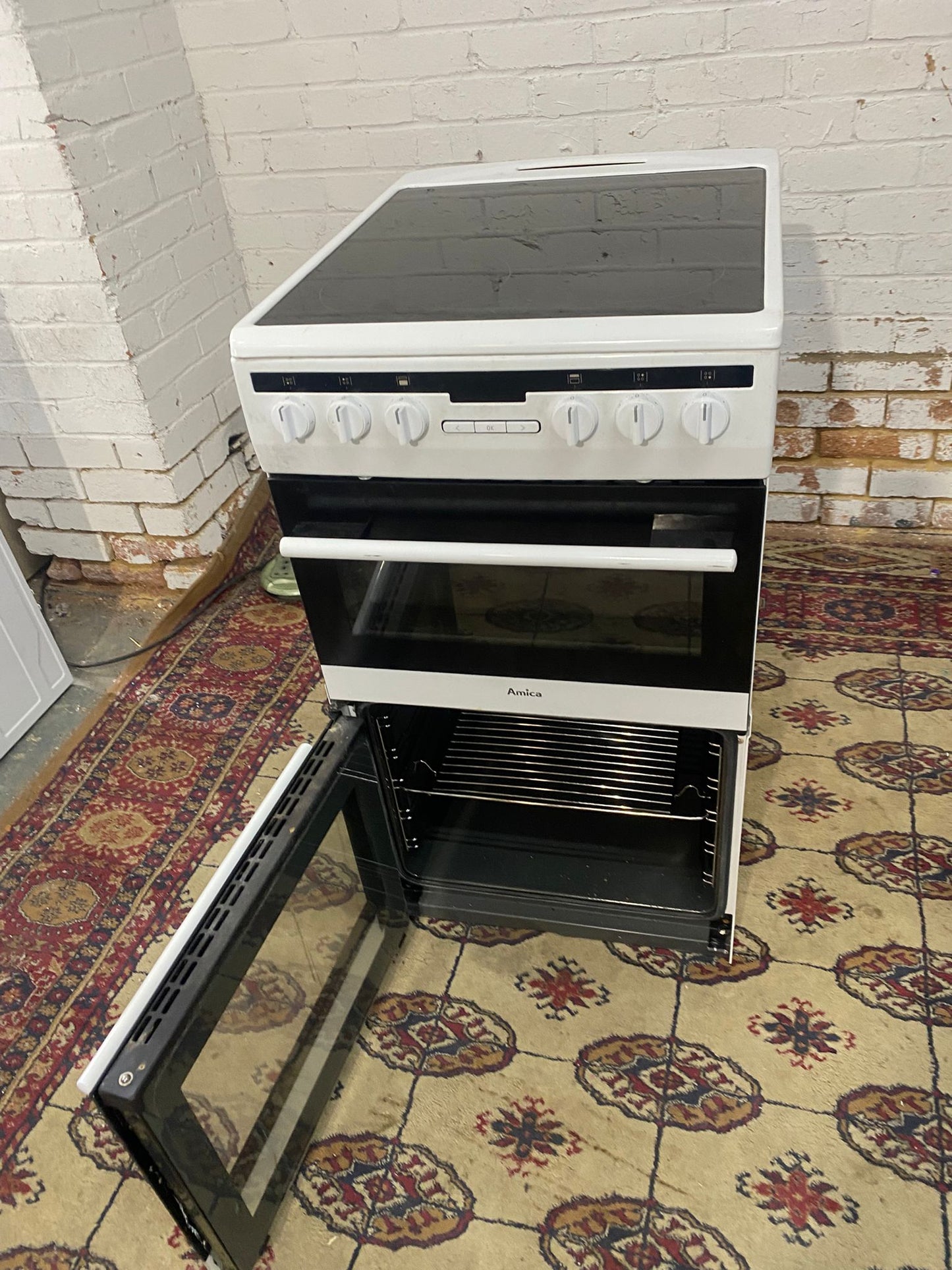 🚚Beautiful 50 CM Amica White Electric Ceramic Cooker With Oven/Grill For Sale
