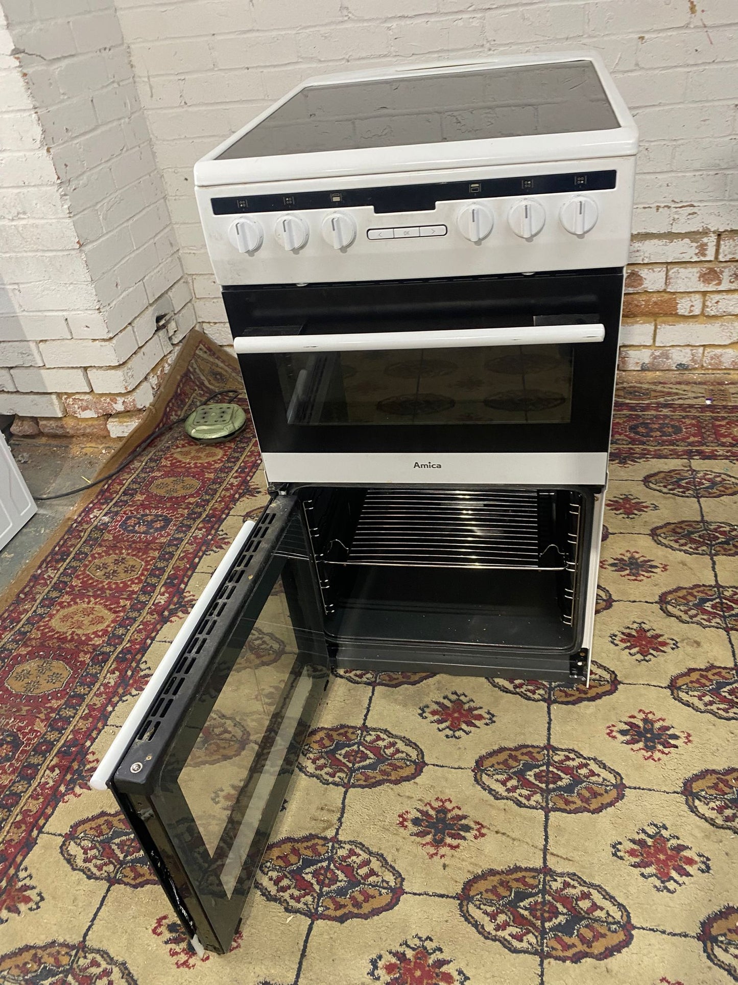 🚚Beautiful 50 CM Amica White Electric Ceramic Cooker With Oven/Grill For Sale