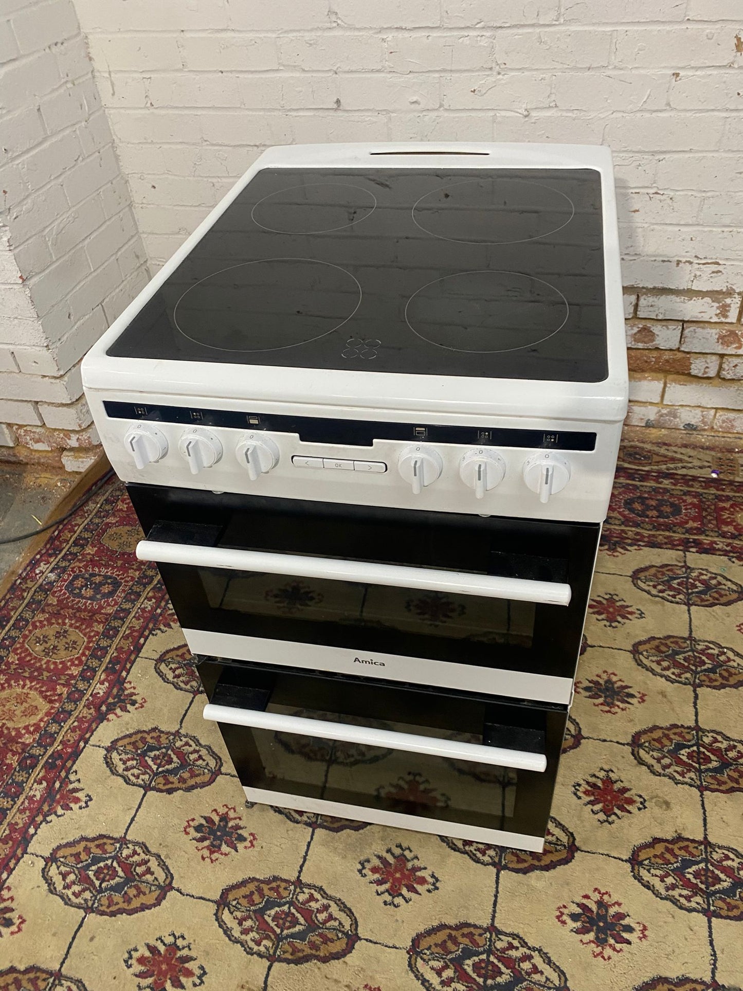 🚚Beautiful 50 CM Amica White Electric Ceramic Cooker With Oven/Grill For Sale