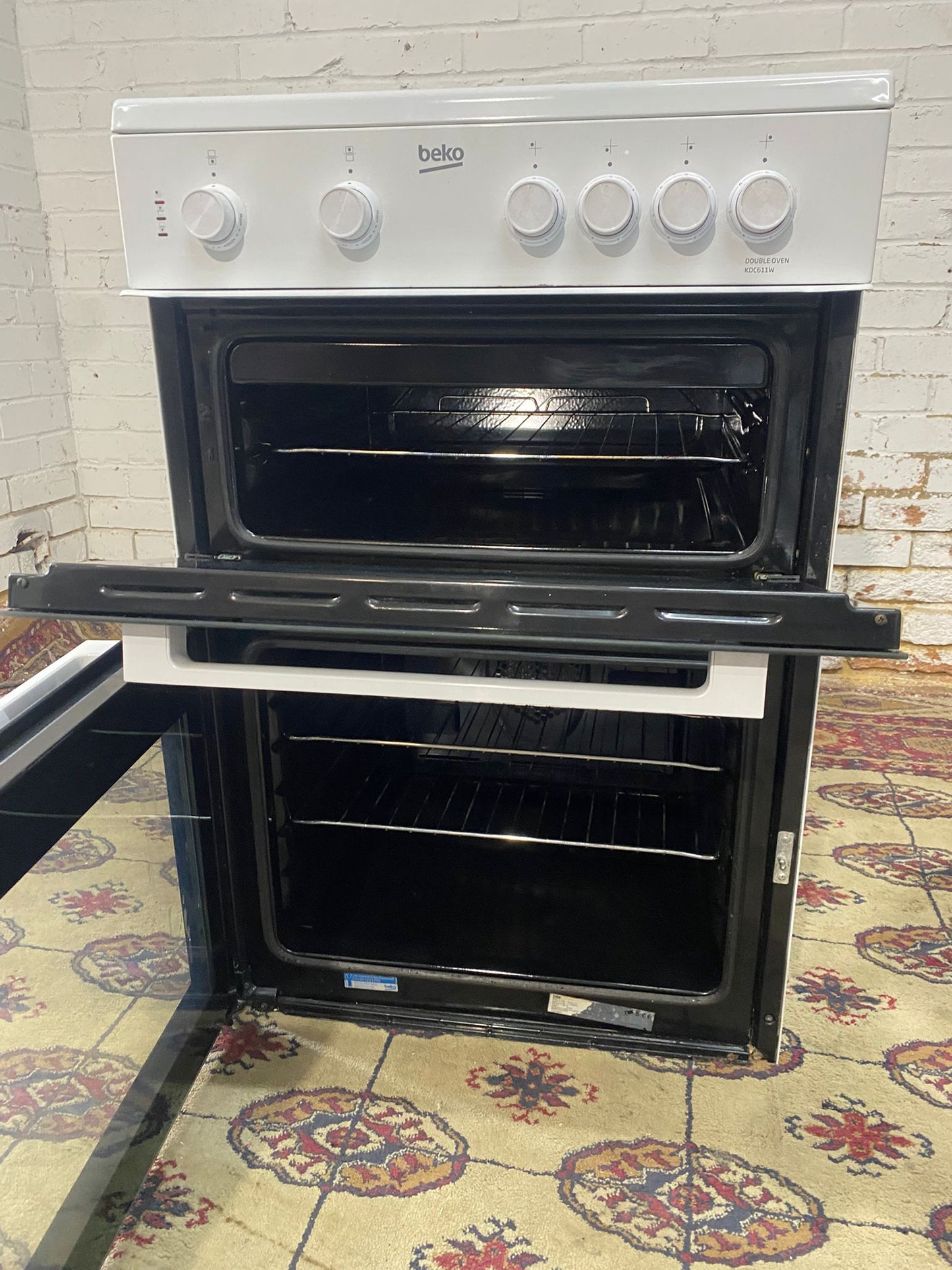 🚐🚐Beautiful Beko White 60CM Electric Ceramic Cooker With Oven/Grill For Sale