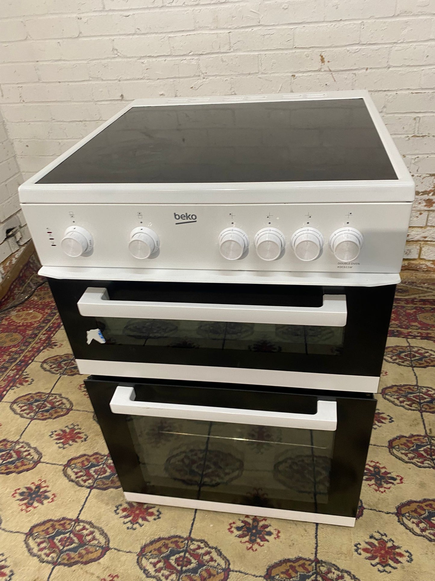 🚐🚐Beautiful Beko White 60CM Electric Ceramic Cooker With Oven/Grill For Sale