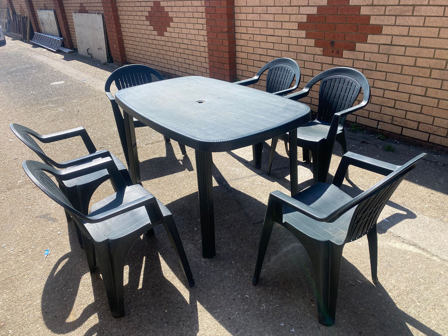 🚚Beautiful Plastic Square Table With 6 Convass Chairs For Sale