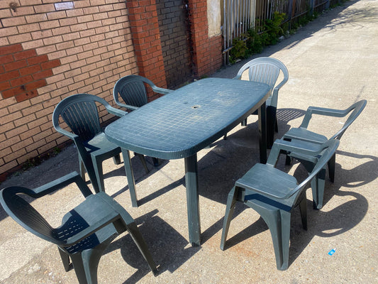 🚚Beautiful Plastic Square Table With 6 Convass Chairs For Sale