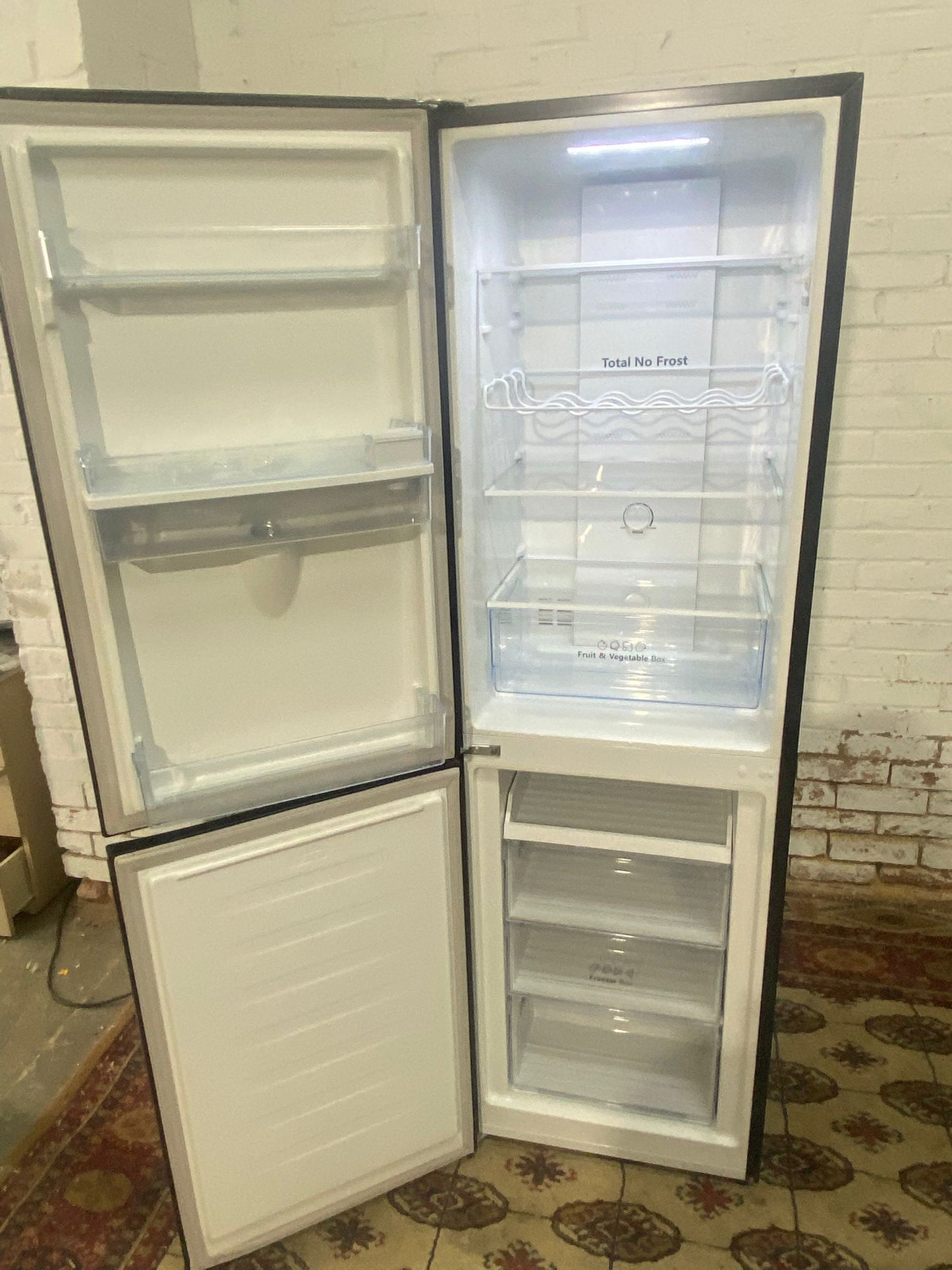 ✅🚐Beautiful Black 50/50 Fridge Freezer With Water Dispenser For Sale