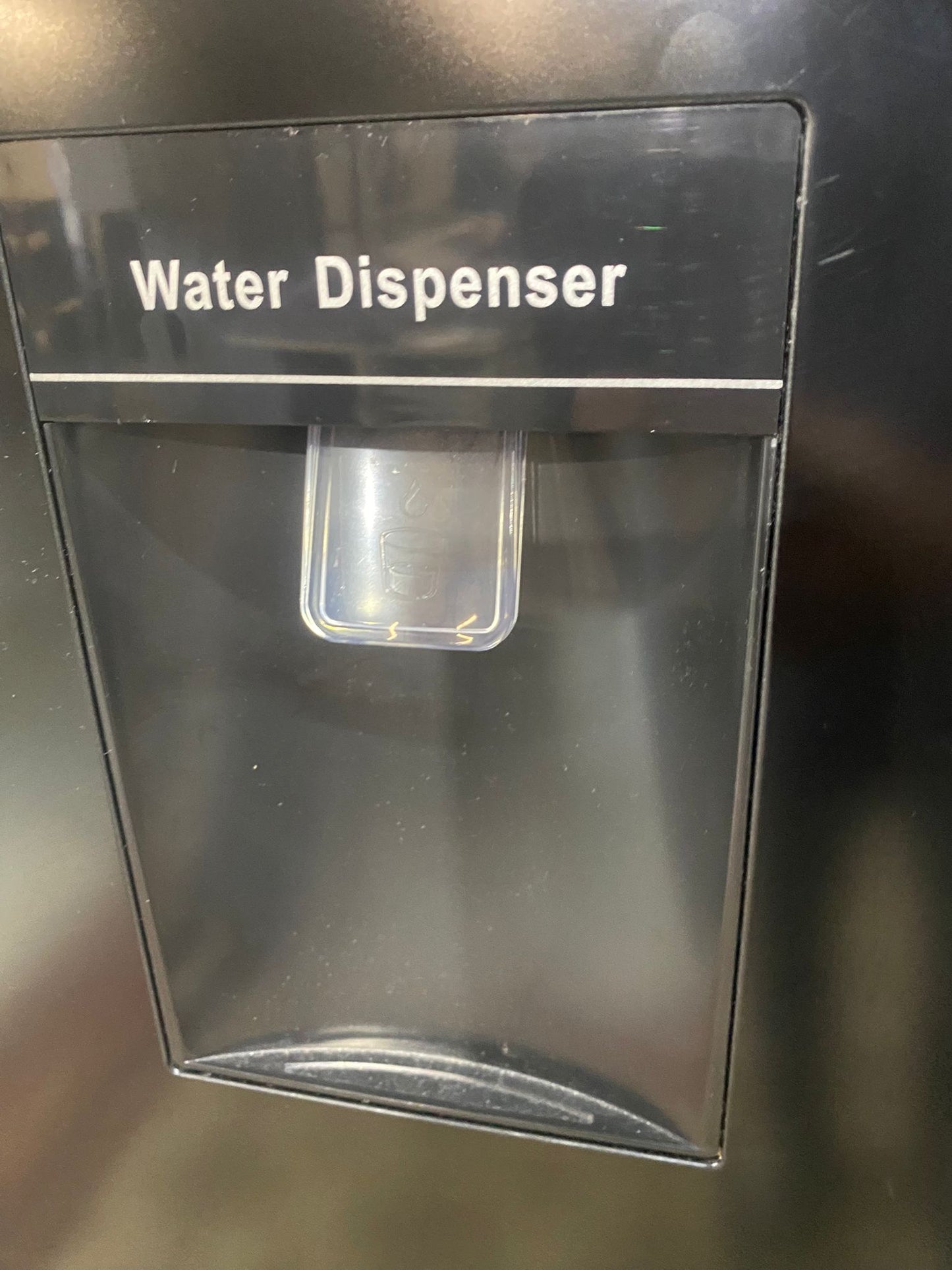 ✅🚐Beautiful Black 50/50 Fridge Freezer With Water Dispenser For Sale