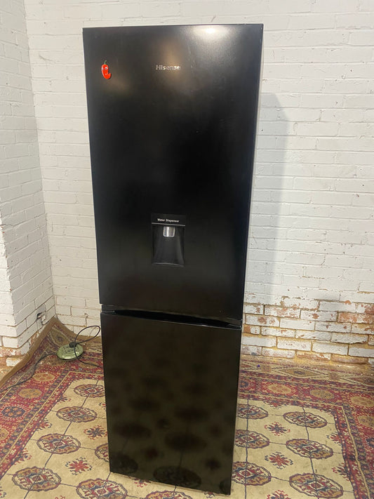 ✅🚐Beautiful Black 50/50 Fridge Freezer With Water Dispenser For Sale