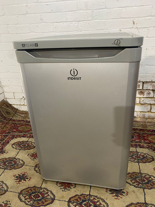✅🚚Beautiful Indesit Grey UnderCounter Freezer For Sale