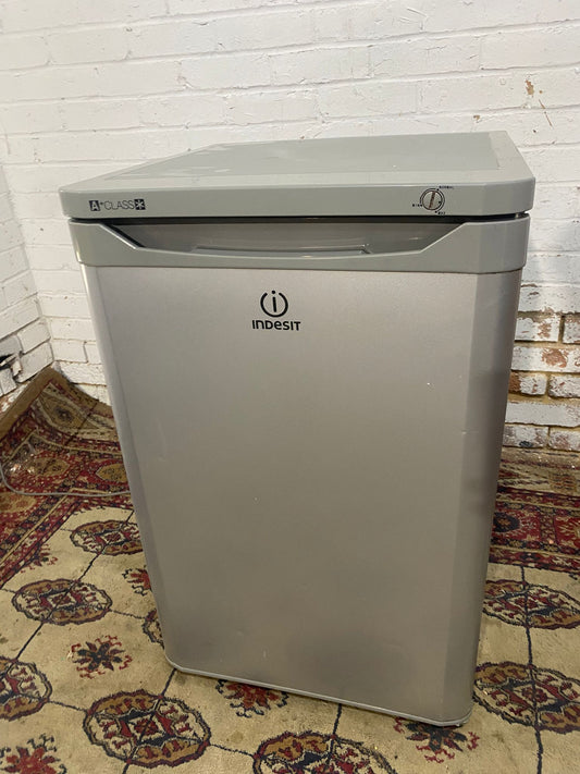 ✅🚚Beautiful Indesit Grey UnderCounter Freezer For Sale