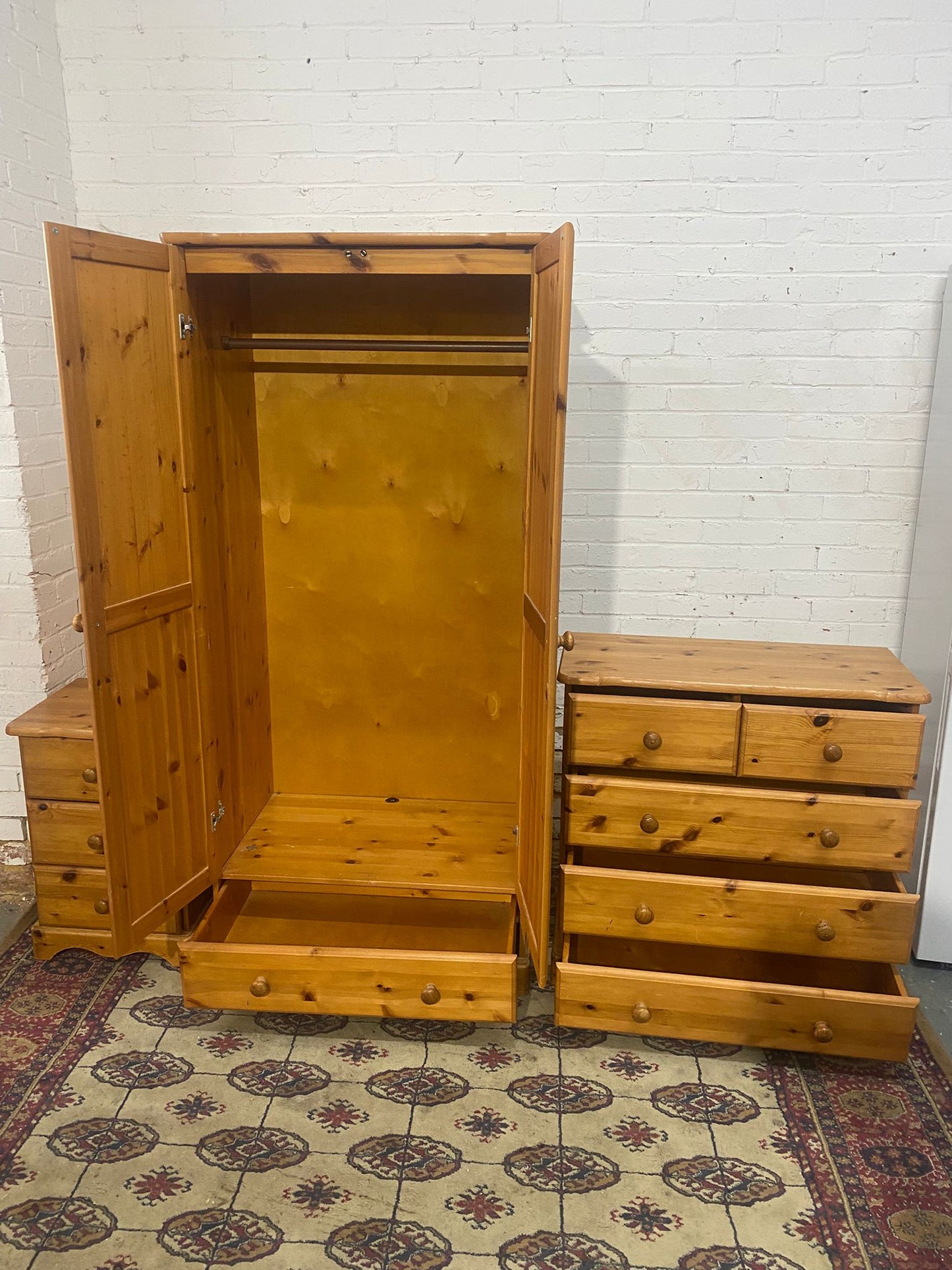 ✅🚚Beautiful Pine Two Door Assemble Wardrobe With 2Matching Drawers For Sale