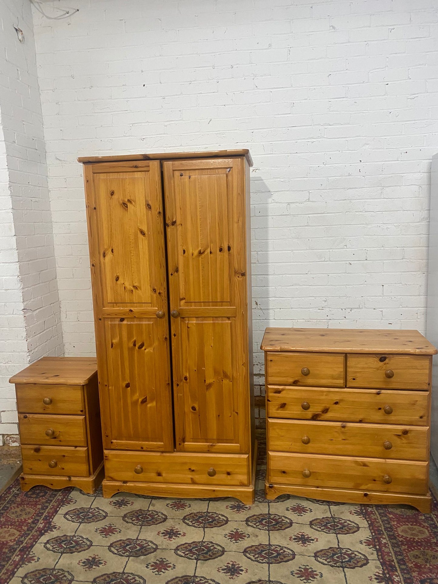 ✅🚚Beautiful Pine Two Door Assemble Wardrobe With 2Matching Drawers For Sale