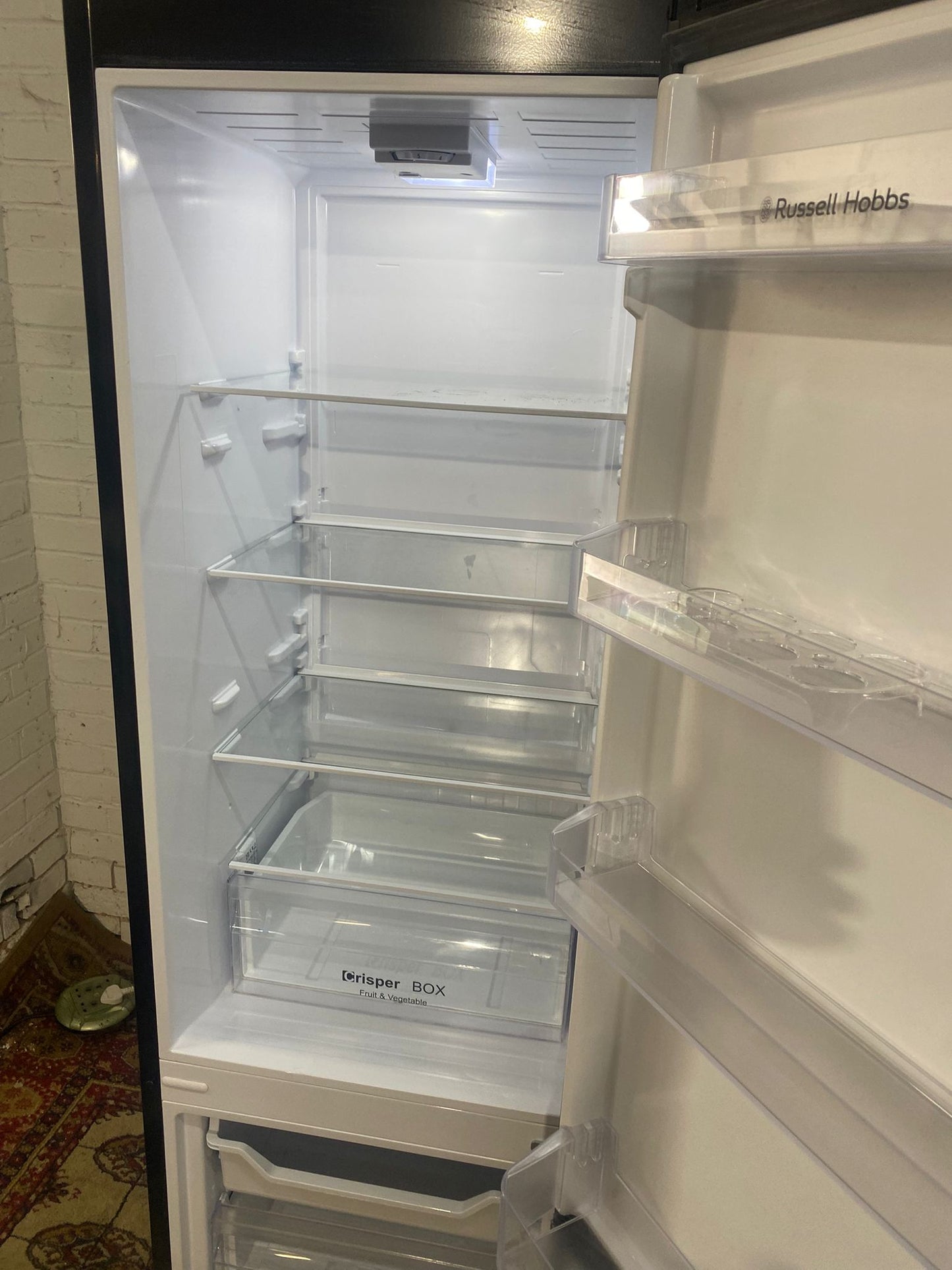 ✅🚐Beautiful Tall Black Russell Hobbs Fridge Freezer For Sale