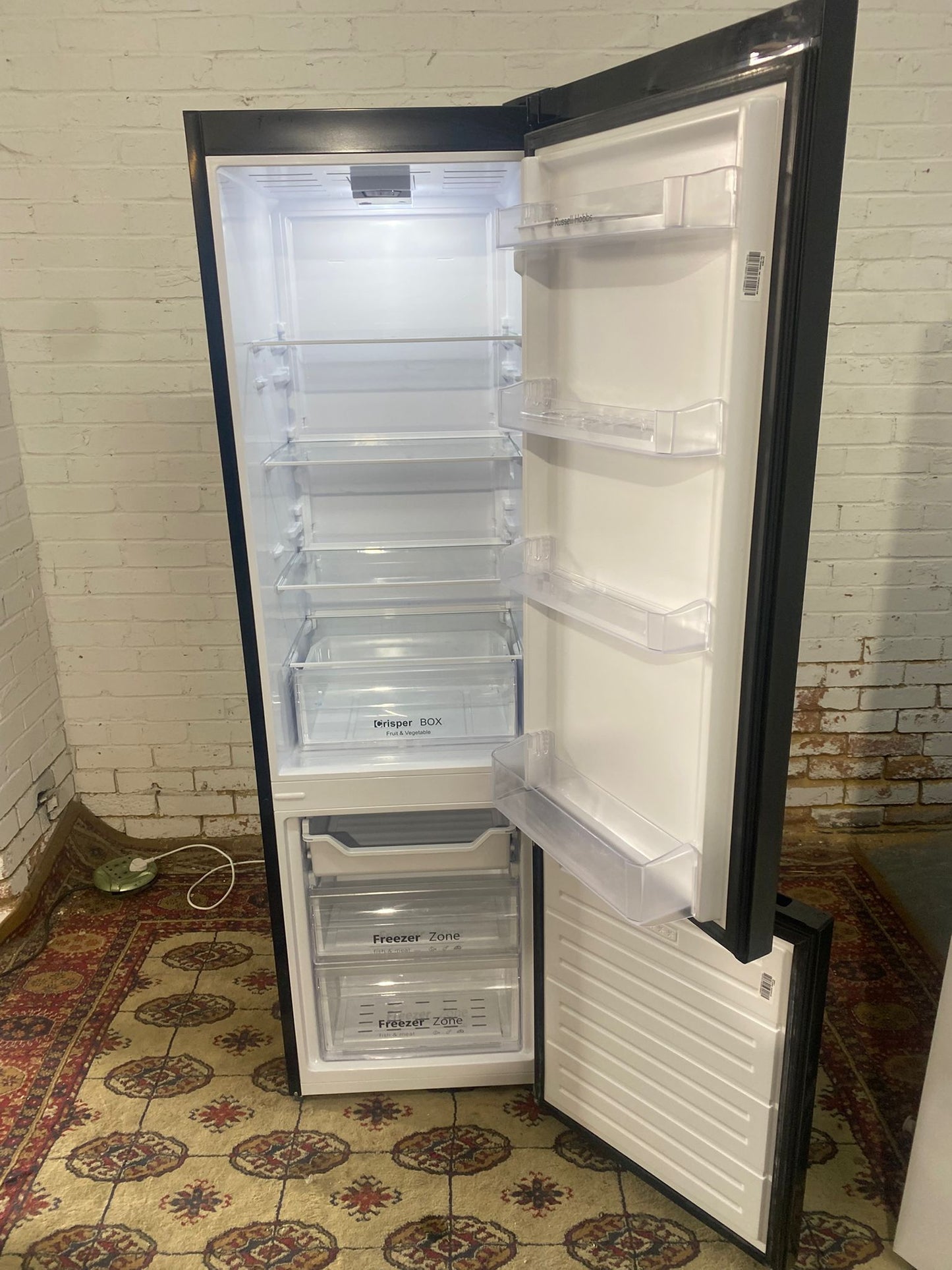 ✅🚐Beautiful Tall Black Russell Hobbs Fridge Freezer For Sale