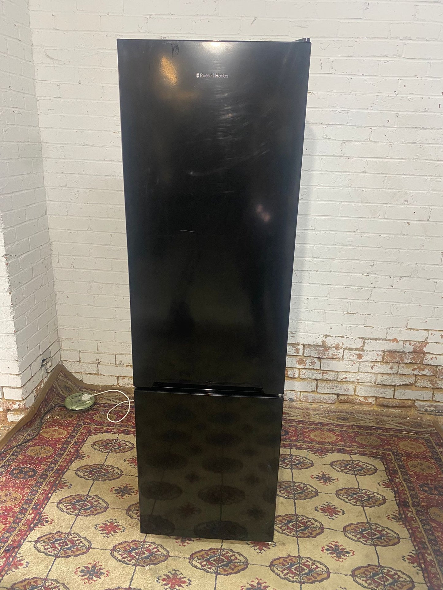 ✅🚐Beautiful Tall Black Russell Hobbs Fridge Freezer For Sale