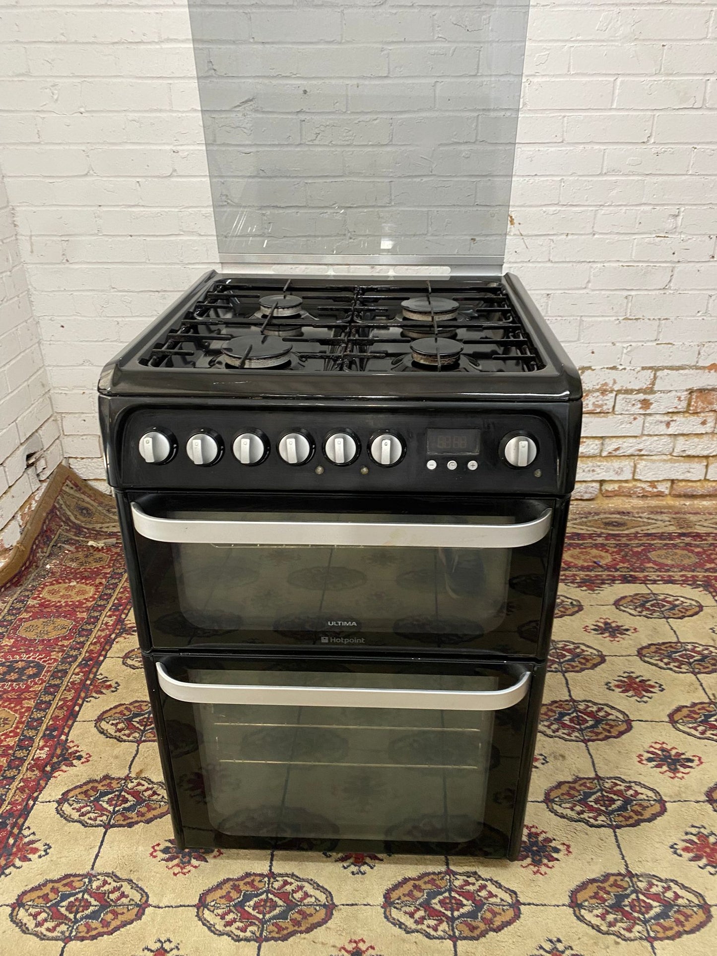Beautiful HotPoint Black 60CM Gas Cooker With Oven/Grill For Sale