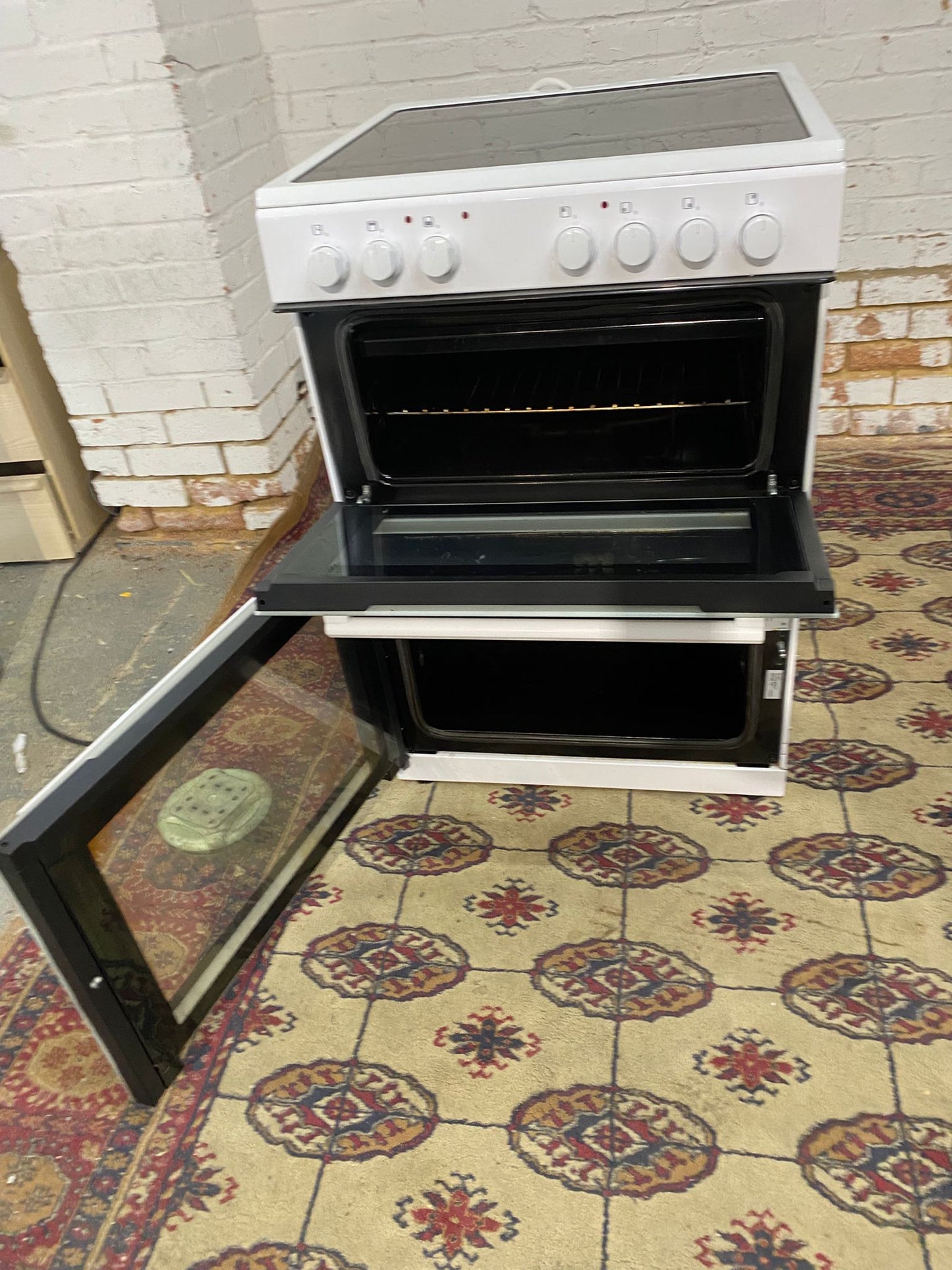 Electra White 60CM Electric Ceramic Cooker With Oven/Grill For Sale