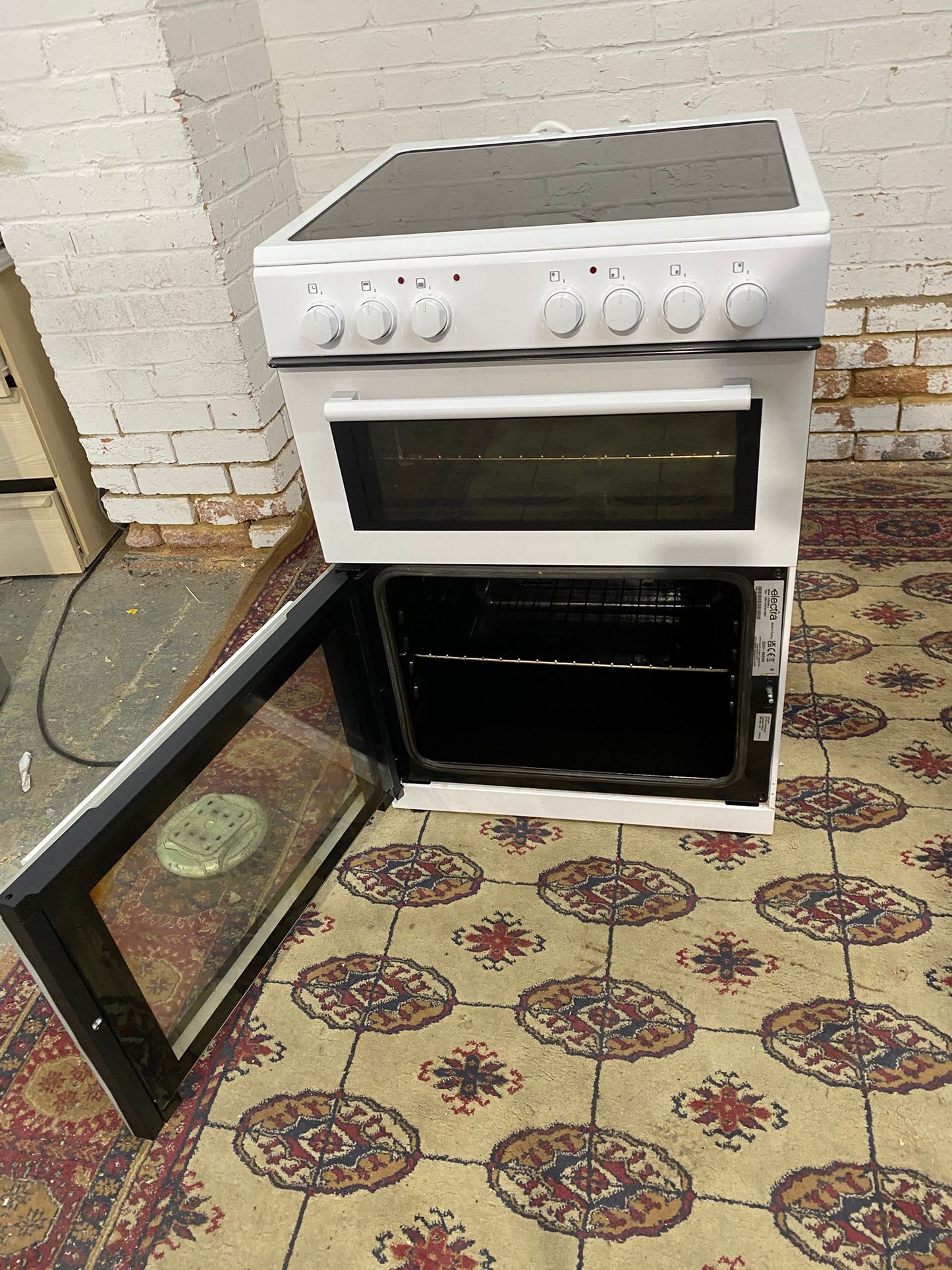 Electra White 60CM Electric Ceramic Cooker With Oven/Grill For Sale