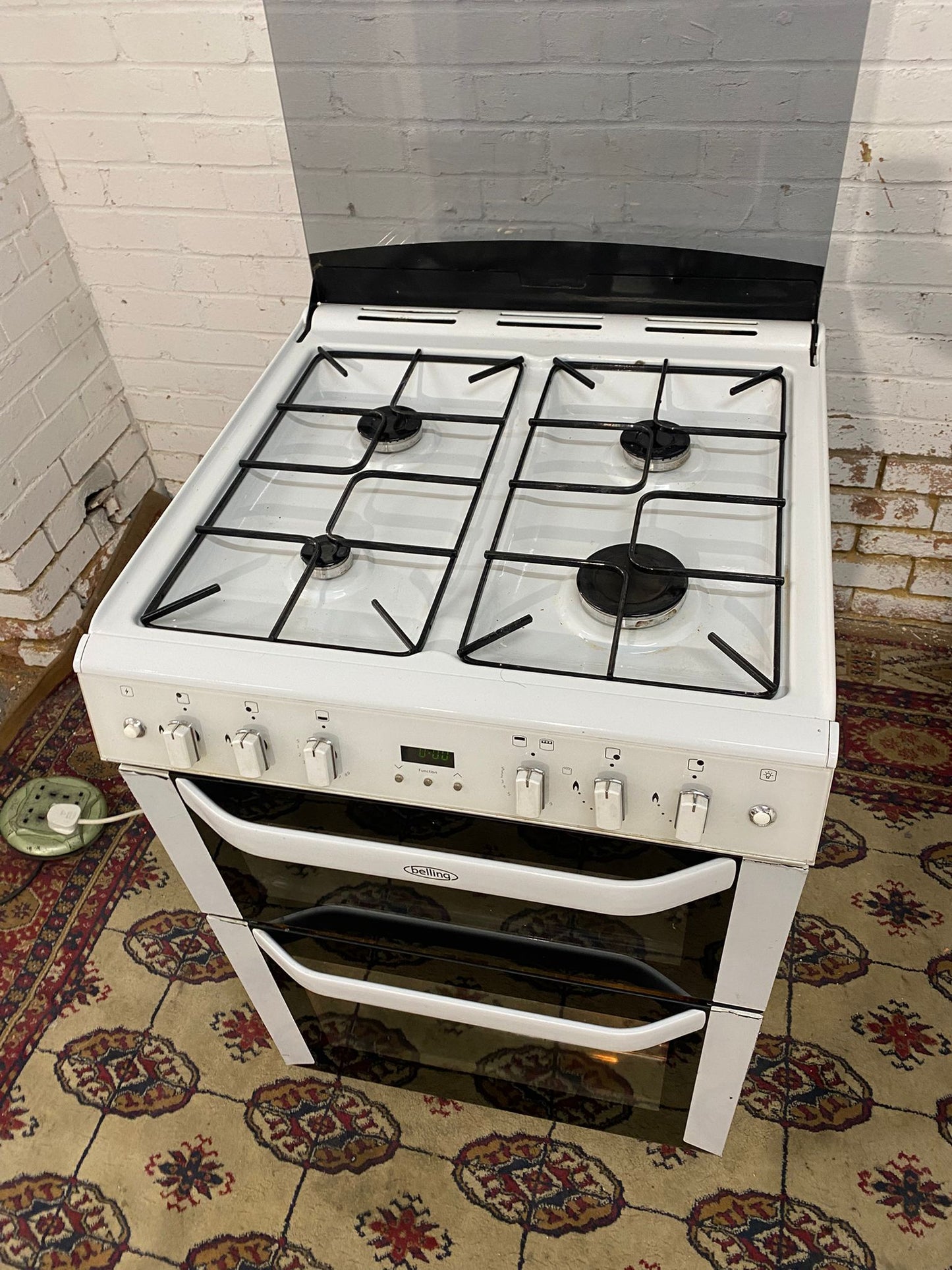 Beautiful Belling 60CM White Gas Cooker With Oven/Grill For Sale