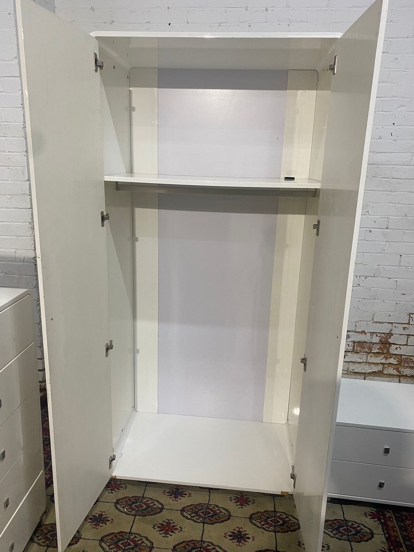 🚚FREE DELIVERY Beautiful Premium High Quality Gloss 5 Pieces BedRoom Set For Sale