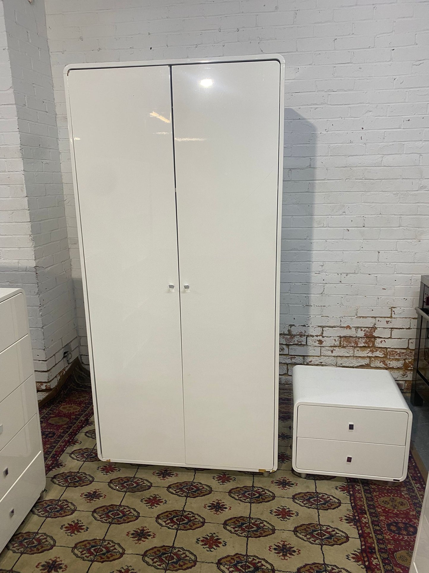 🚚FREE DELIVERY Beautiful Premium High Quality Gloss 5 Pieces BedRoom Set For Sale