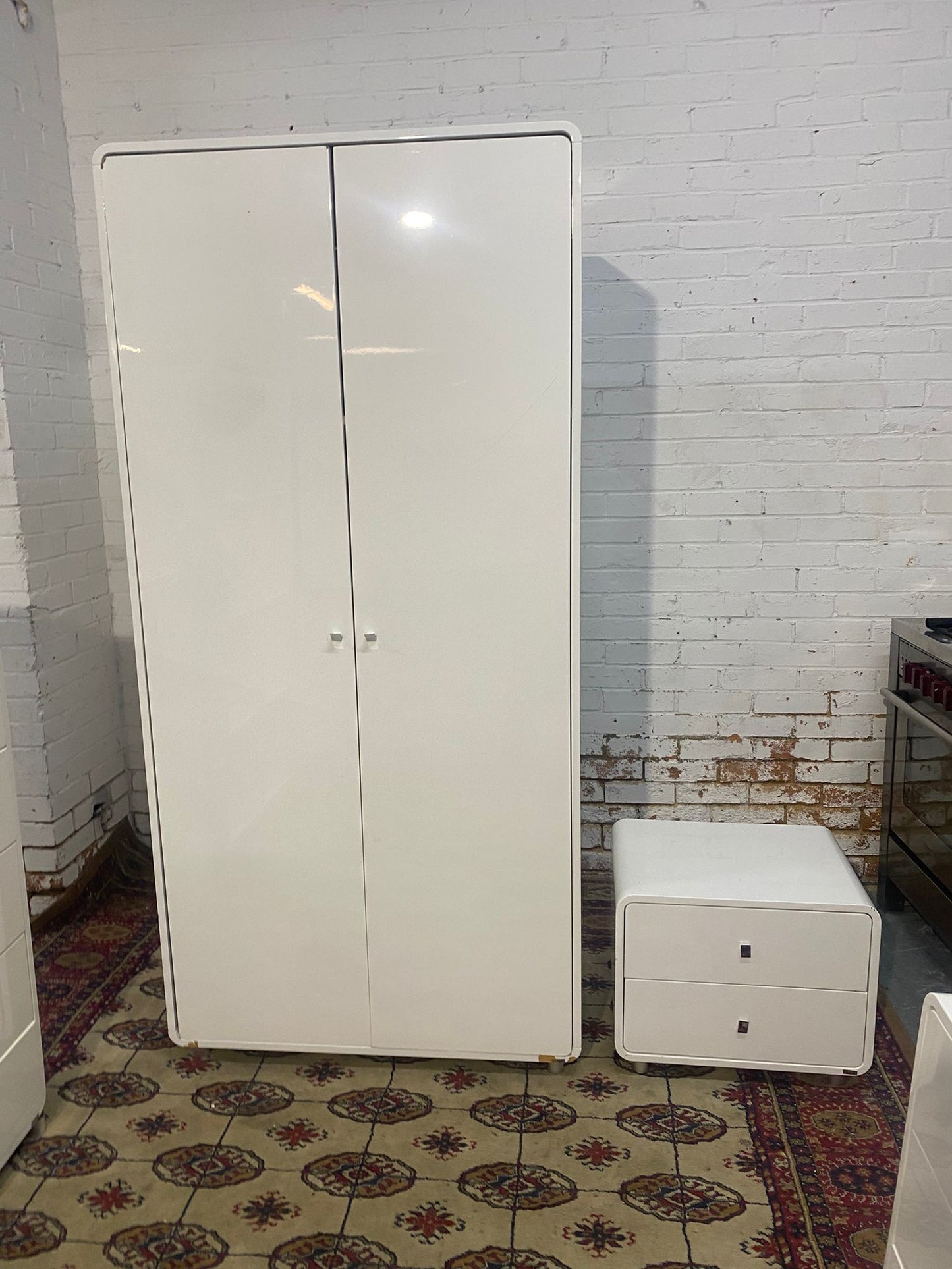 🚚FREE DELIVERY Beautiful Premium High Quality Gloss 5 Pieces BedRoom Set For Sale