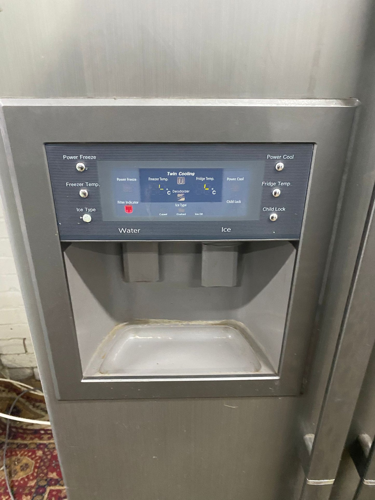 Beautiful Samsung Grey Samsung American With Ice/Water Dispenser Fridge Freezer For Sale