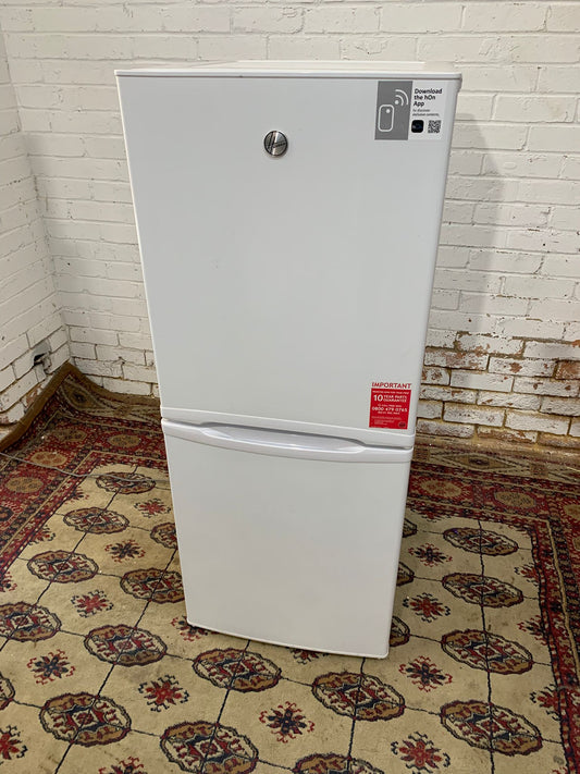 Beautiful Hoover Medium Fridge Freezer For Sale