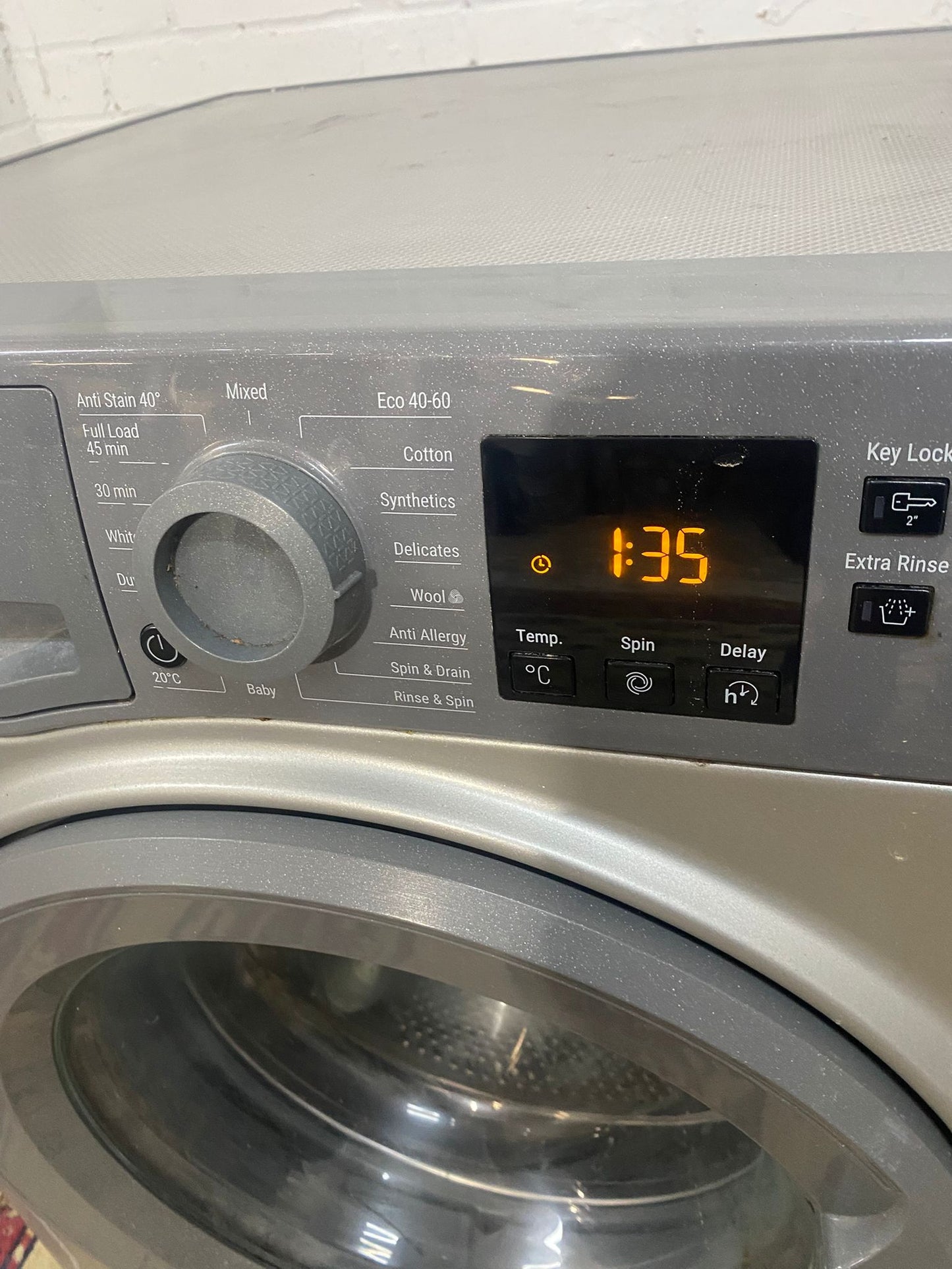 Beautiful Hotpoint Latest Model Grey 9KG Washing Machine For Sale