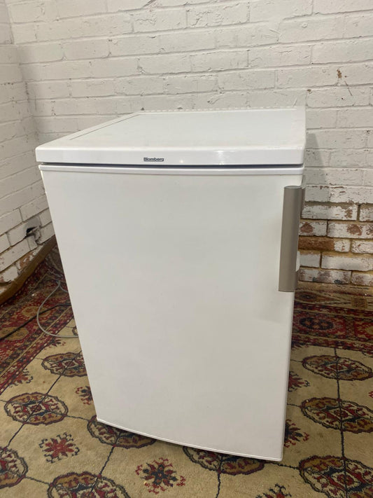✅🚚Beautiful Blomberg UnderCounter Fridge For Sale