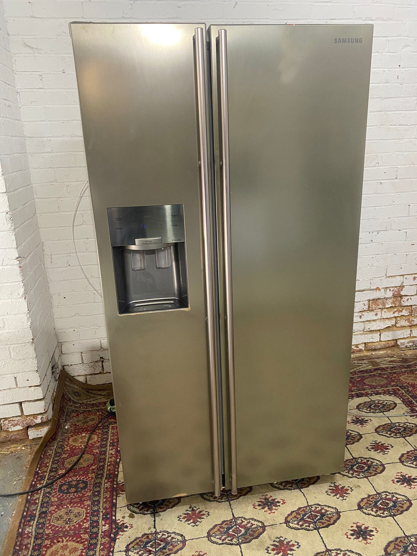 ✅🚚Beautiful Samsung Grey Samsung American With Ice/Water Dispenser Fridge Freezer For Sale