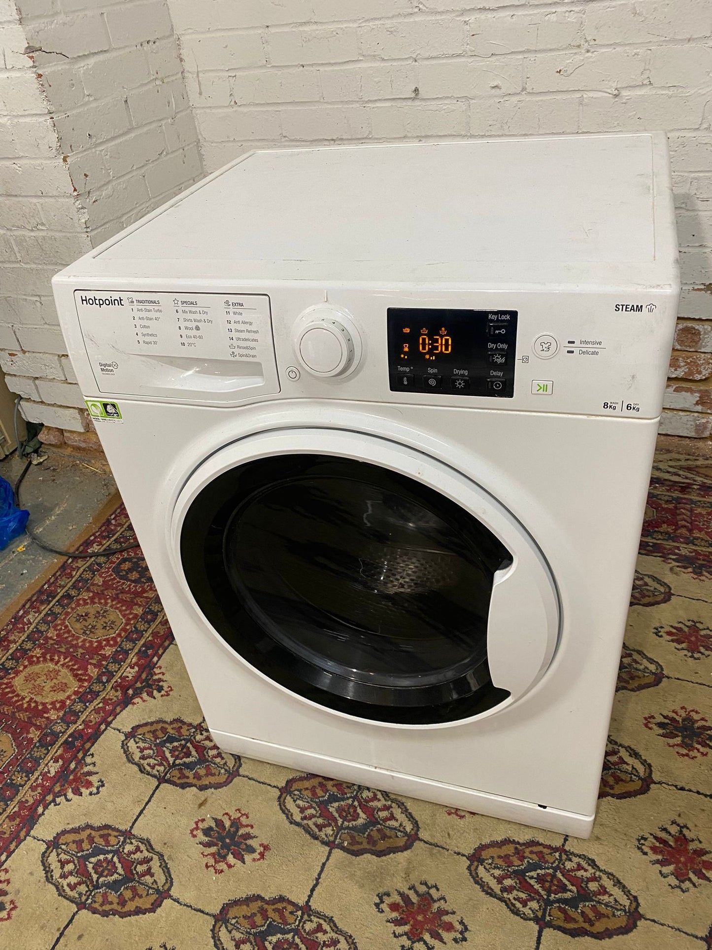 Beautiful HotPoint 8/6KG Washer Dryer For Sale