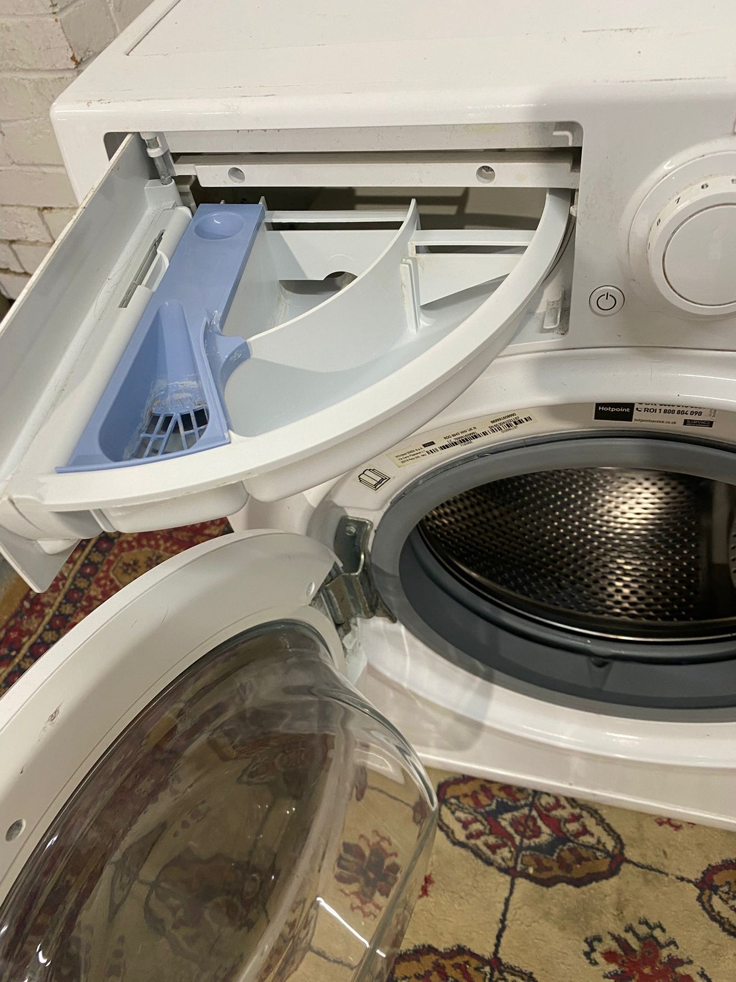 Beautiful HotPoint 8/6KG Washer Dryer For Sale