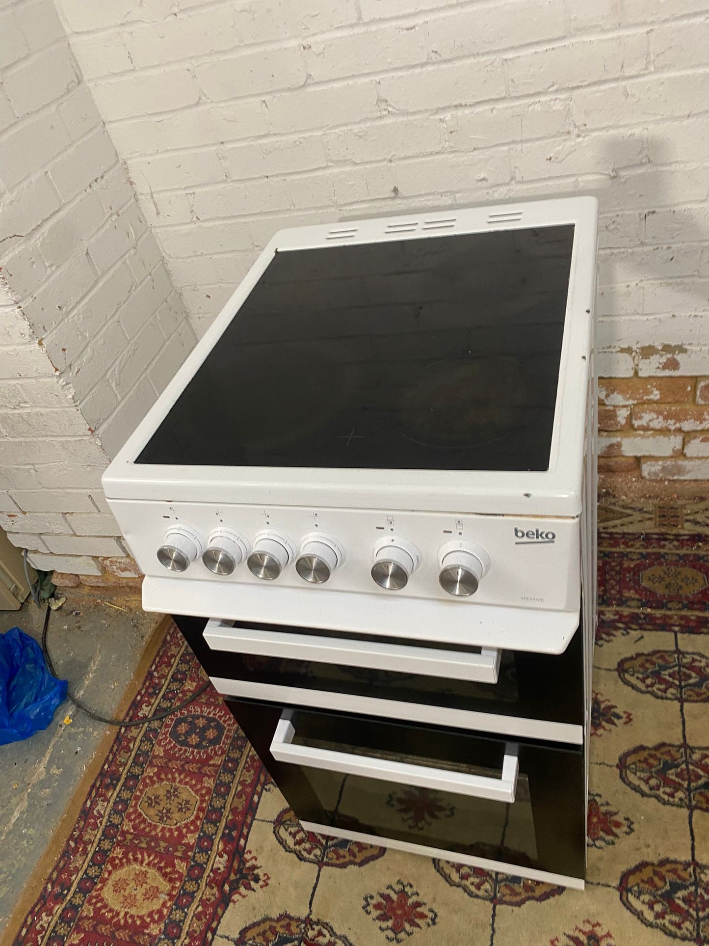 Beautiful 50 CM Amica White Electric Ceramic Cooker With Oven/Grill For Sale