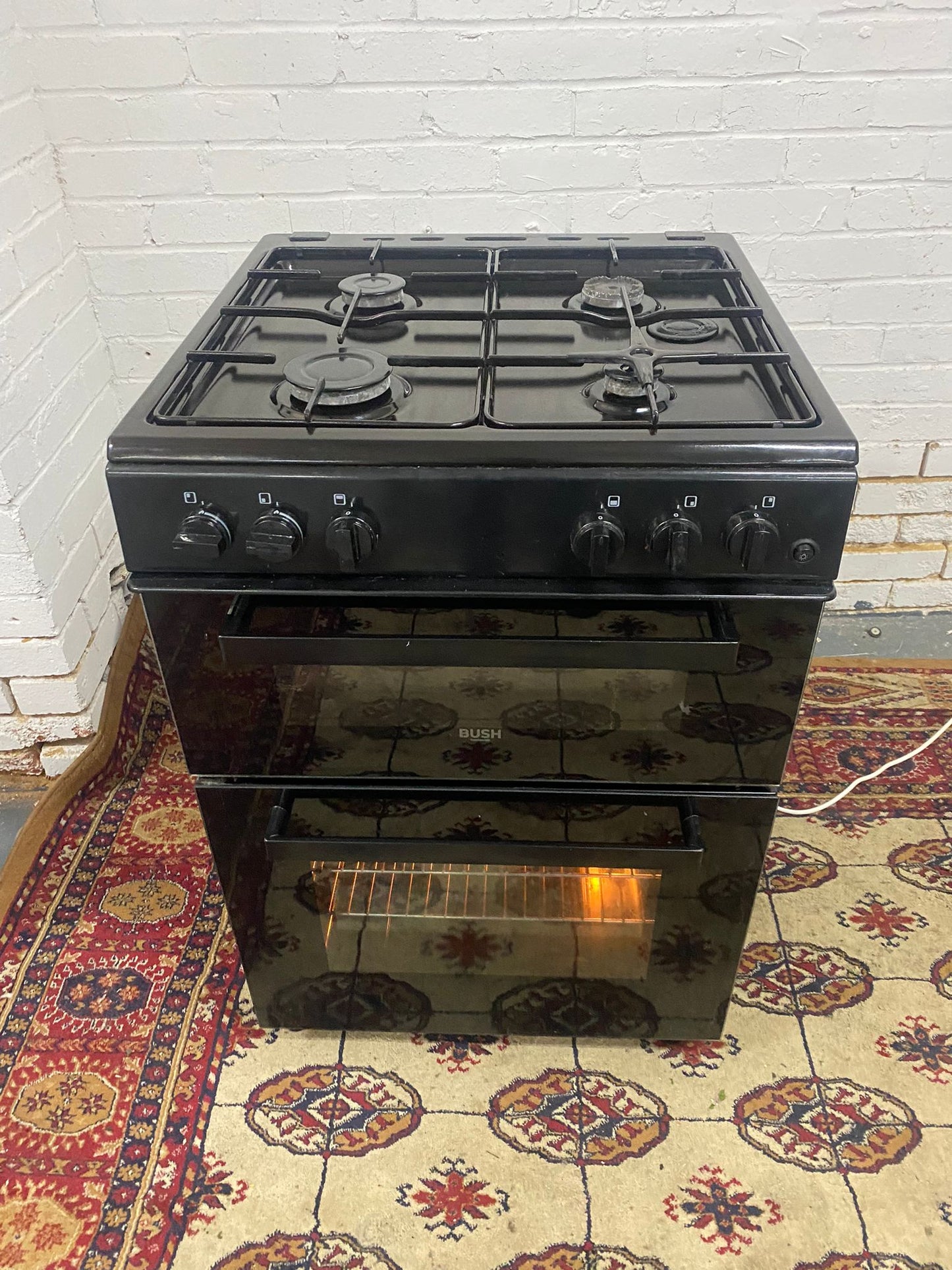 Beautiful Bush Black 60CM Gas Cooker With Oven/Grill For Sale