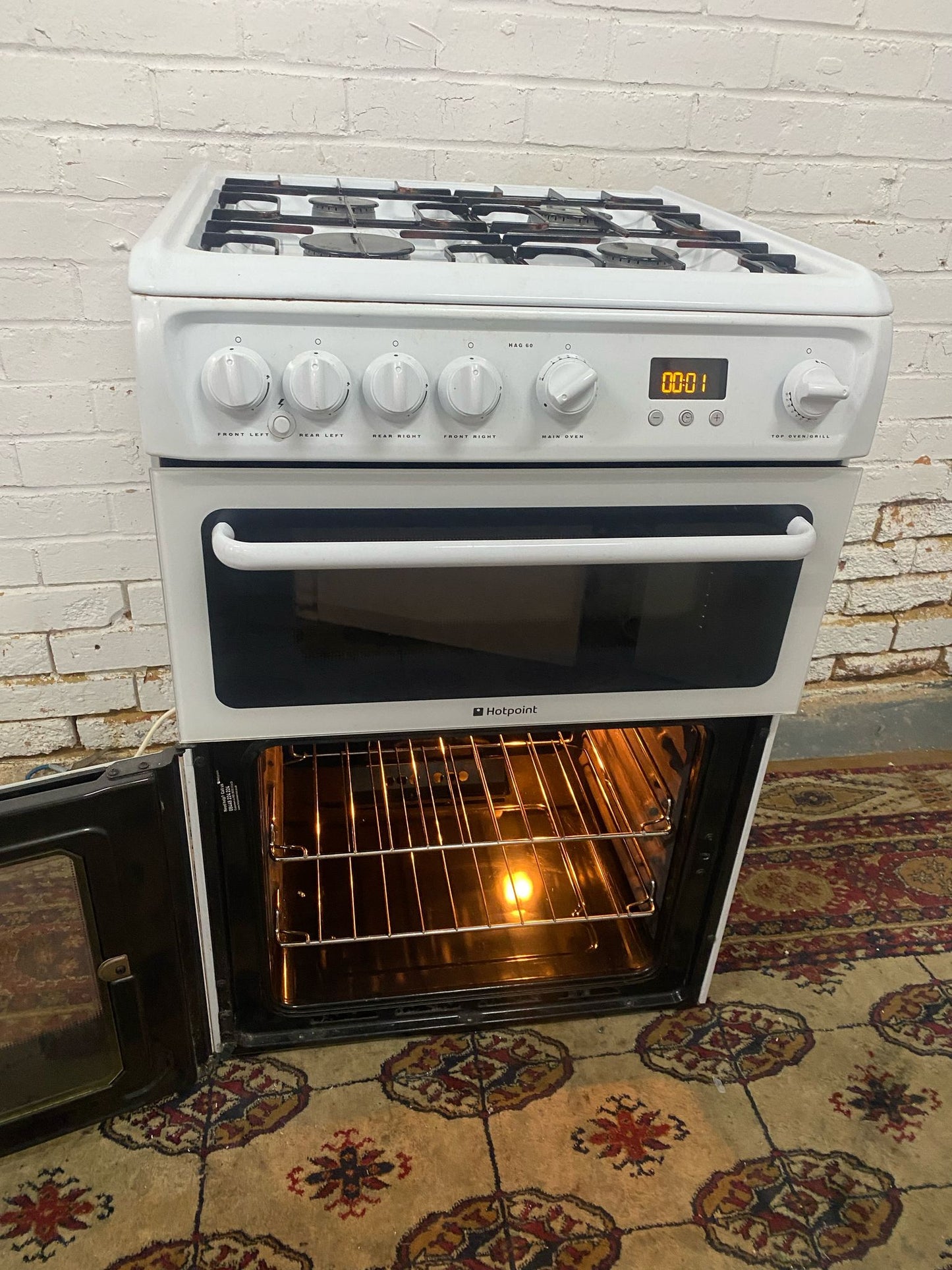 Beautiful HotPoint 60CM Gas Cooker With Oven/Grill For Sale