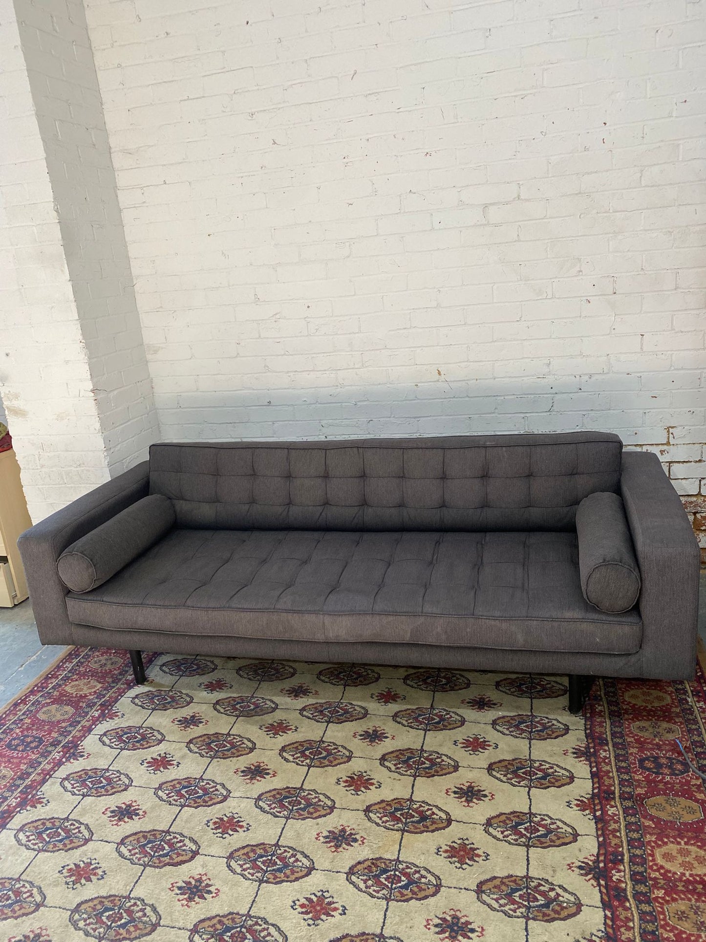 🚚FREE DELIVERY Beautiful Chesterfield Style 3/4 Seater Sofa For Sale