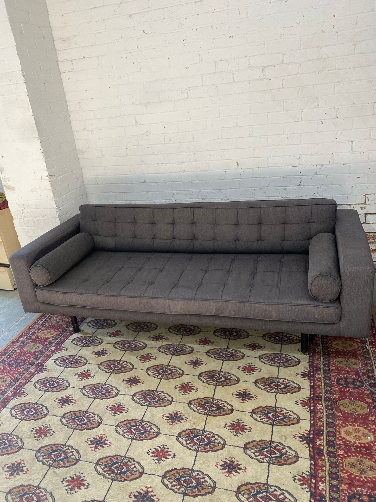 🚚FREE DELIVERY Beautiful Chesterfield Style 3/4 Seater Sofa For Sale