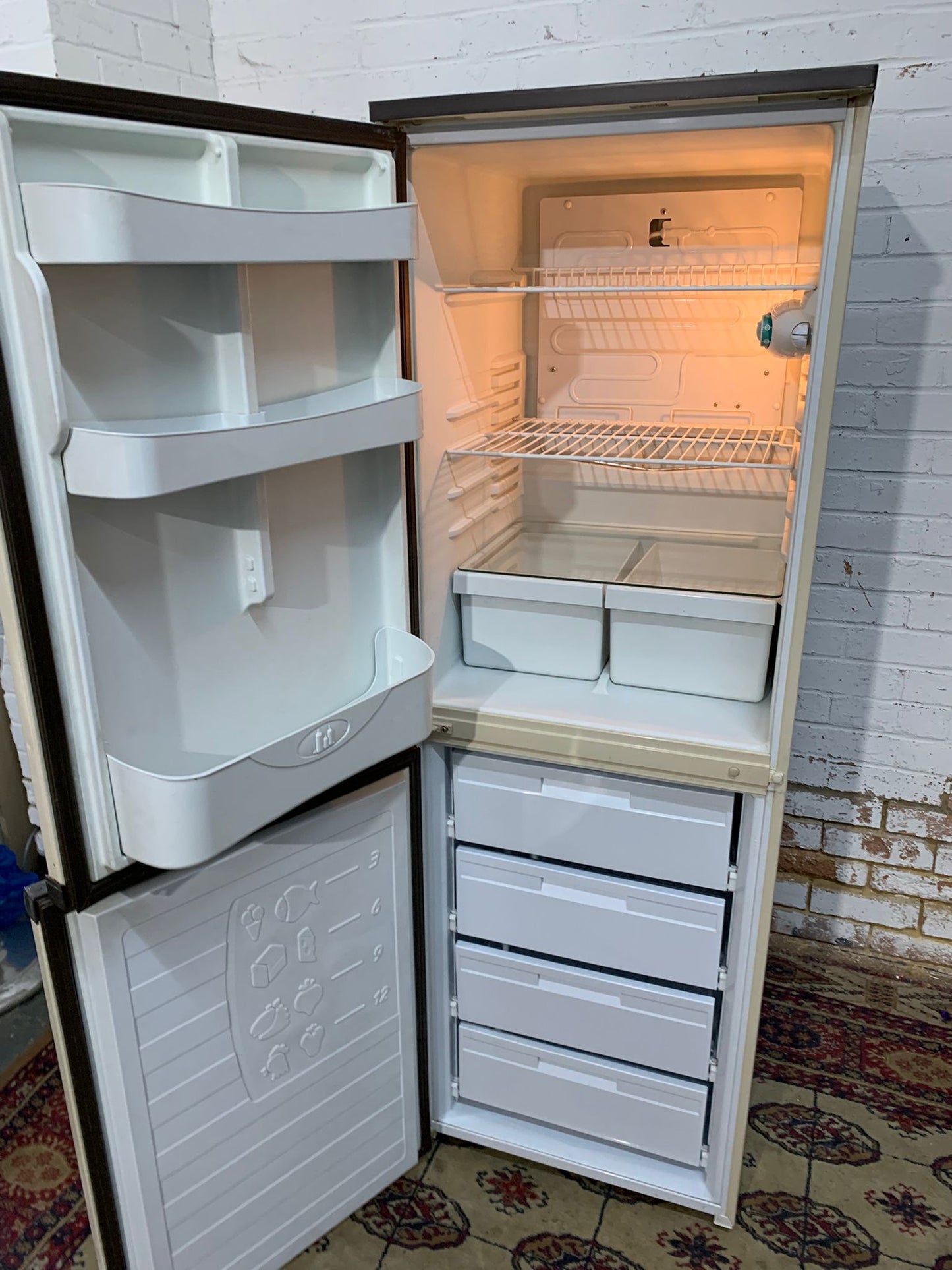 Beautiful HotPoint Fridge Freezer For Sale