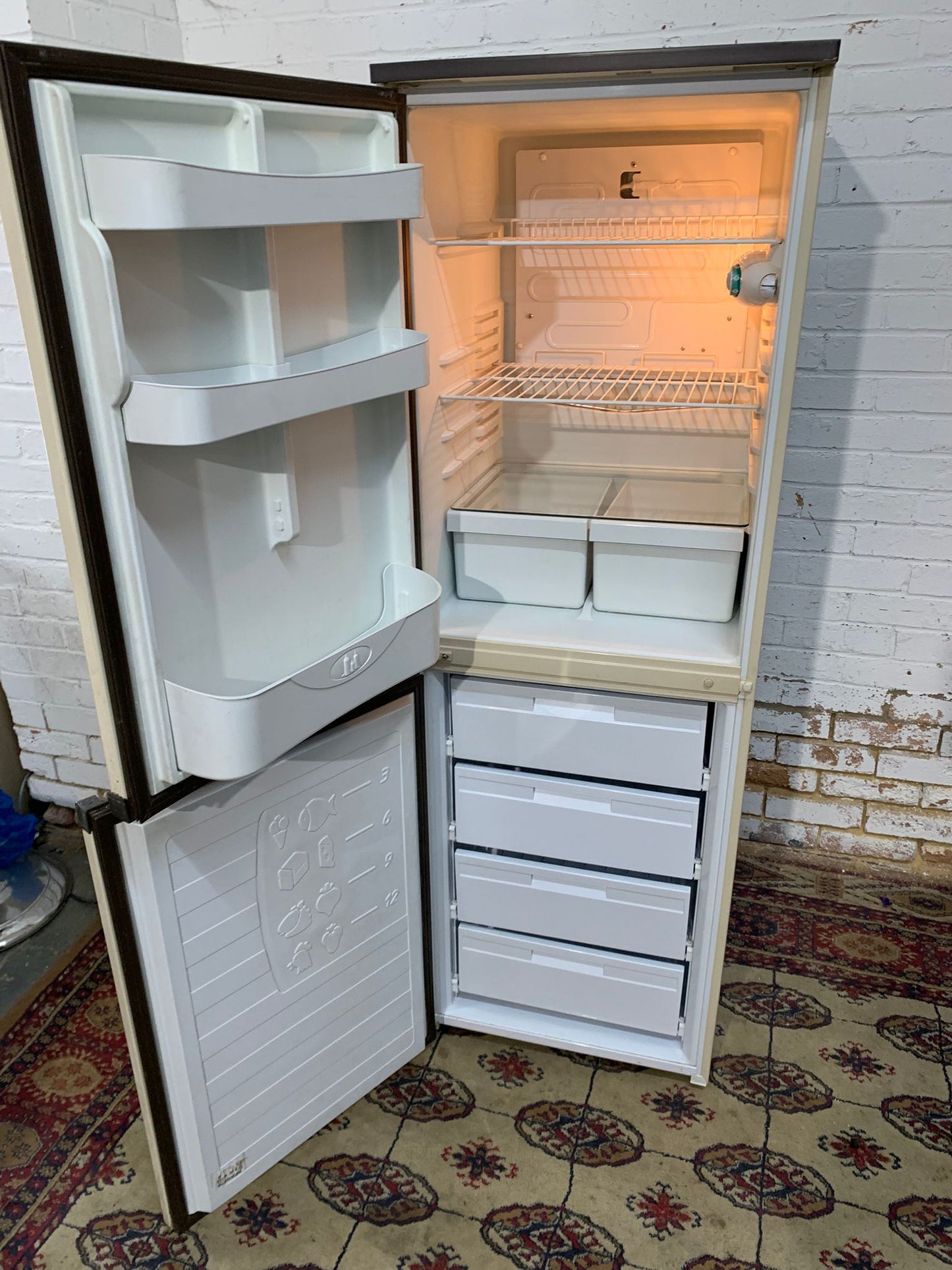 Beautiful HotPoint Fridge Freezer For Sale