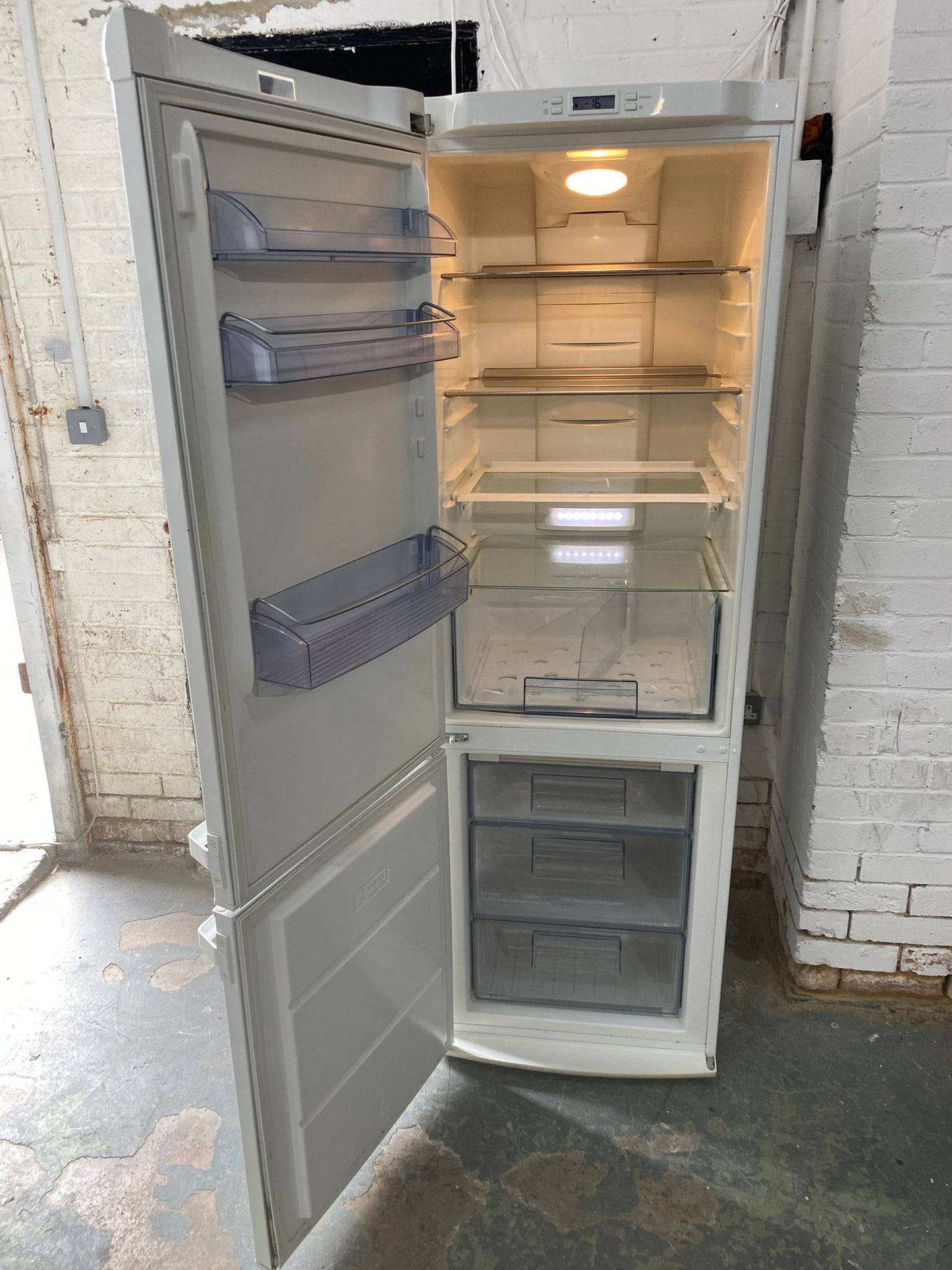 Fridge freezer