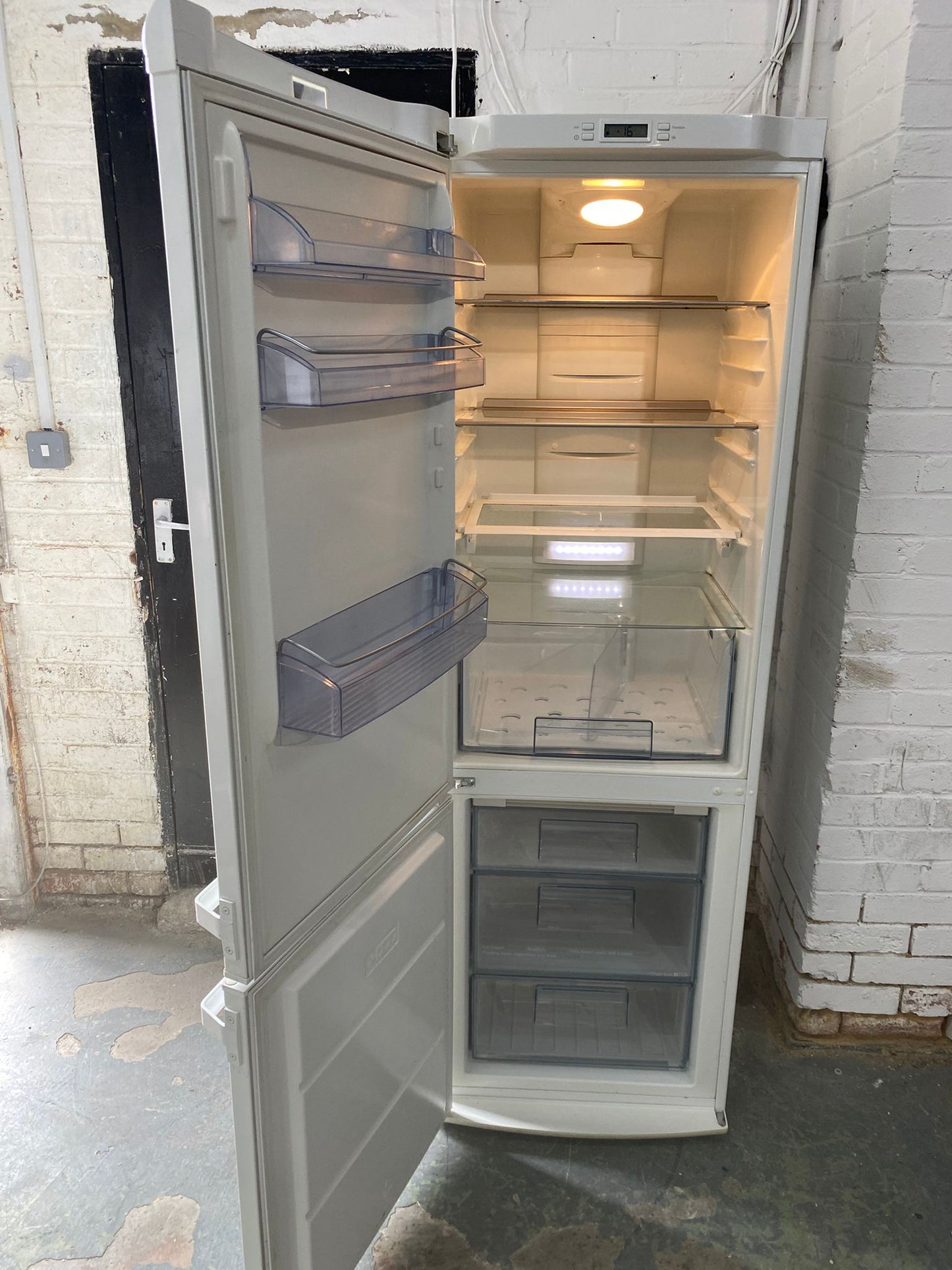 Fridge freezer