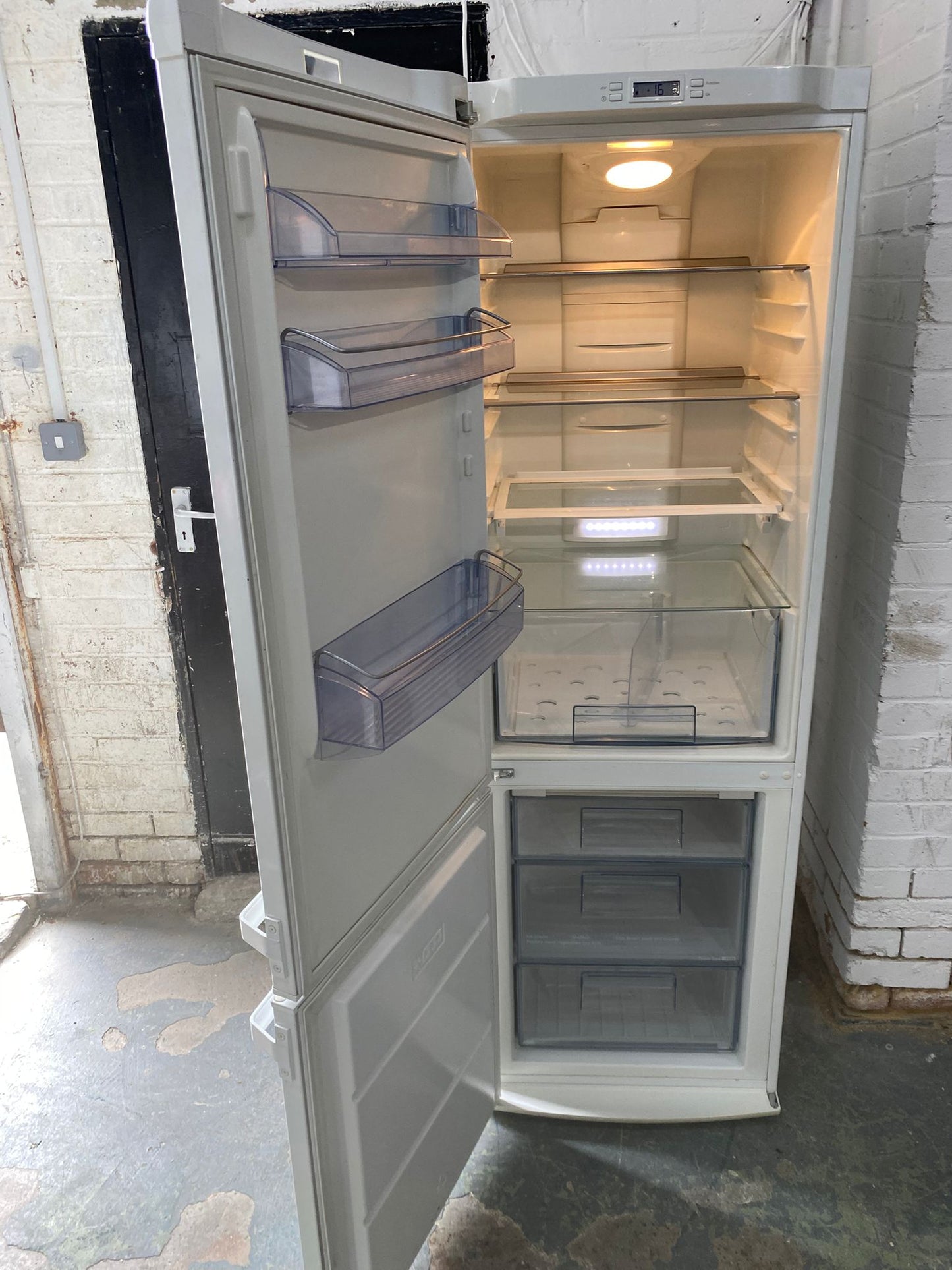 Fridge freezer