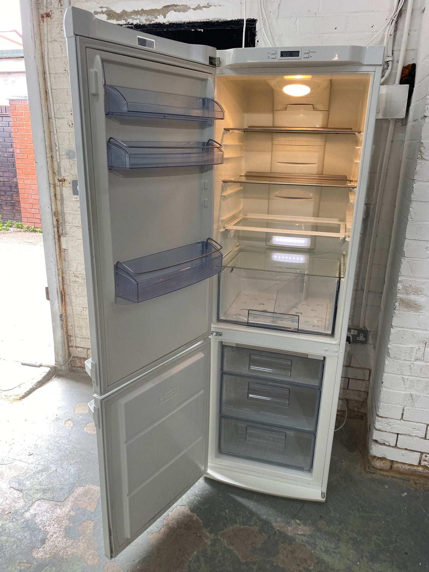 Fridge freezer