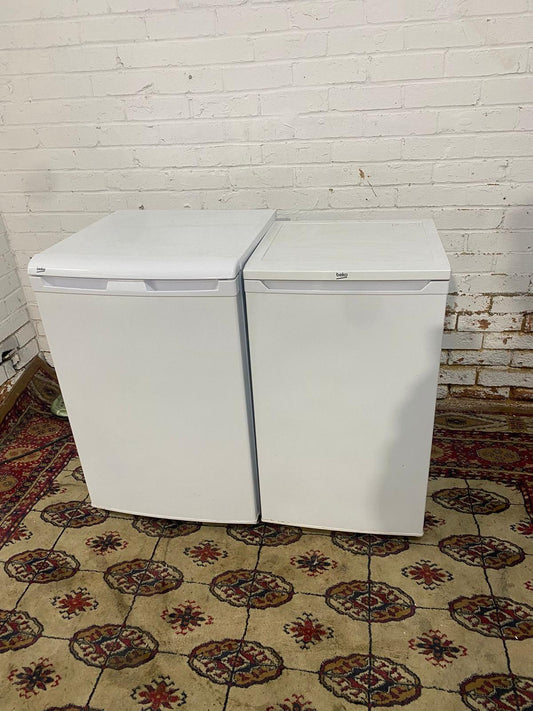 FREE DELIVERY Beautiful Beko White UnderCounter Pair Fridge & Freezer For Sale
