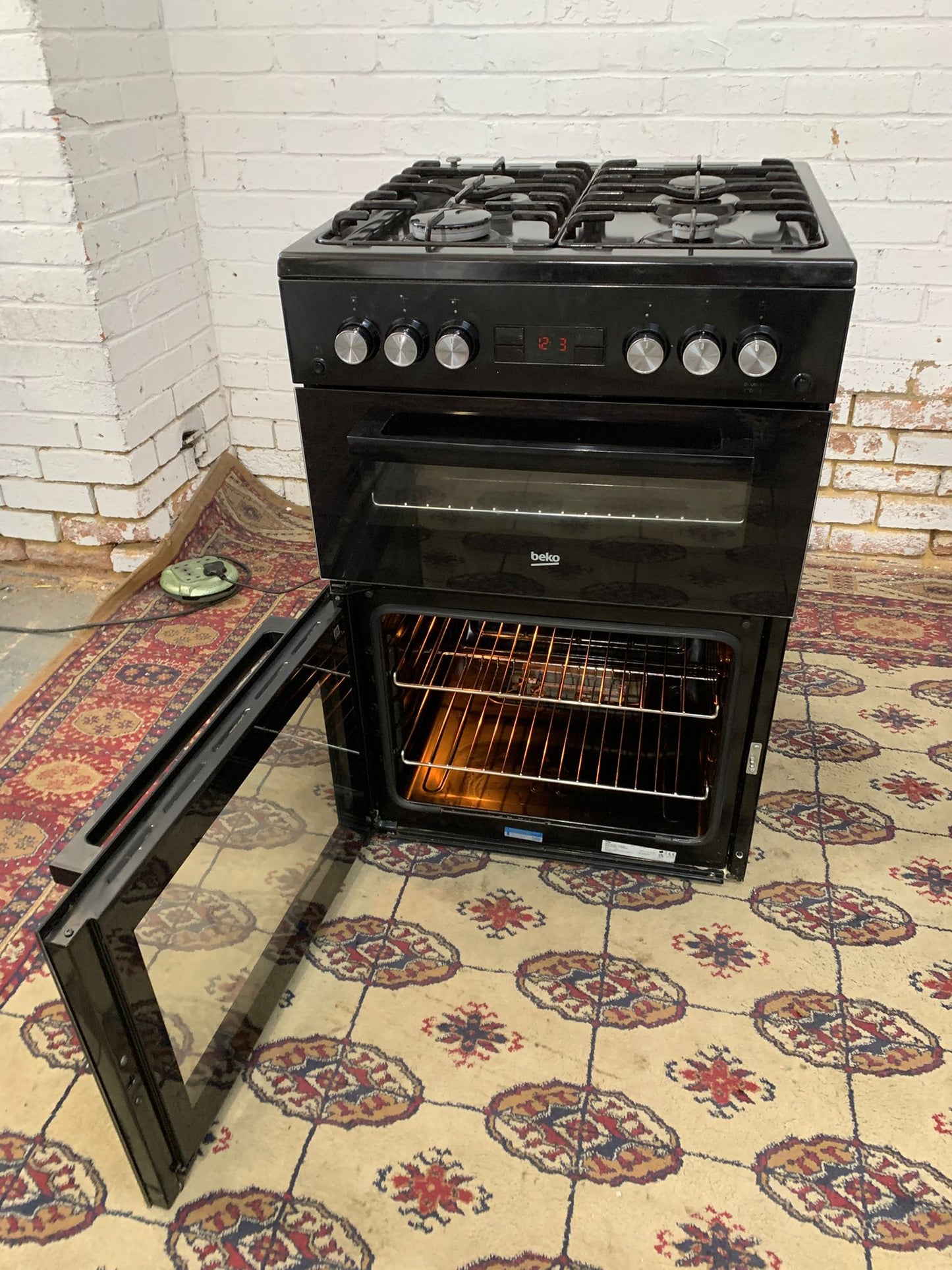 Beautiful Beko Black 60CM  Gas Cooker With Dual Oven/Grill For Sale