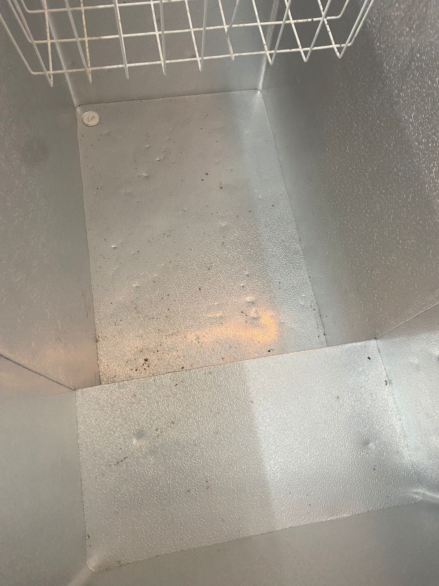 FREE DELIVERY Beautiful Indesit 280L Chest Freezer Frost Free For Sale