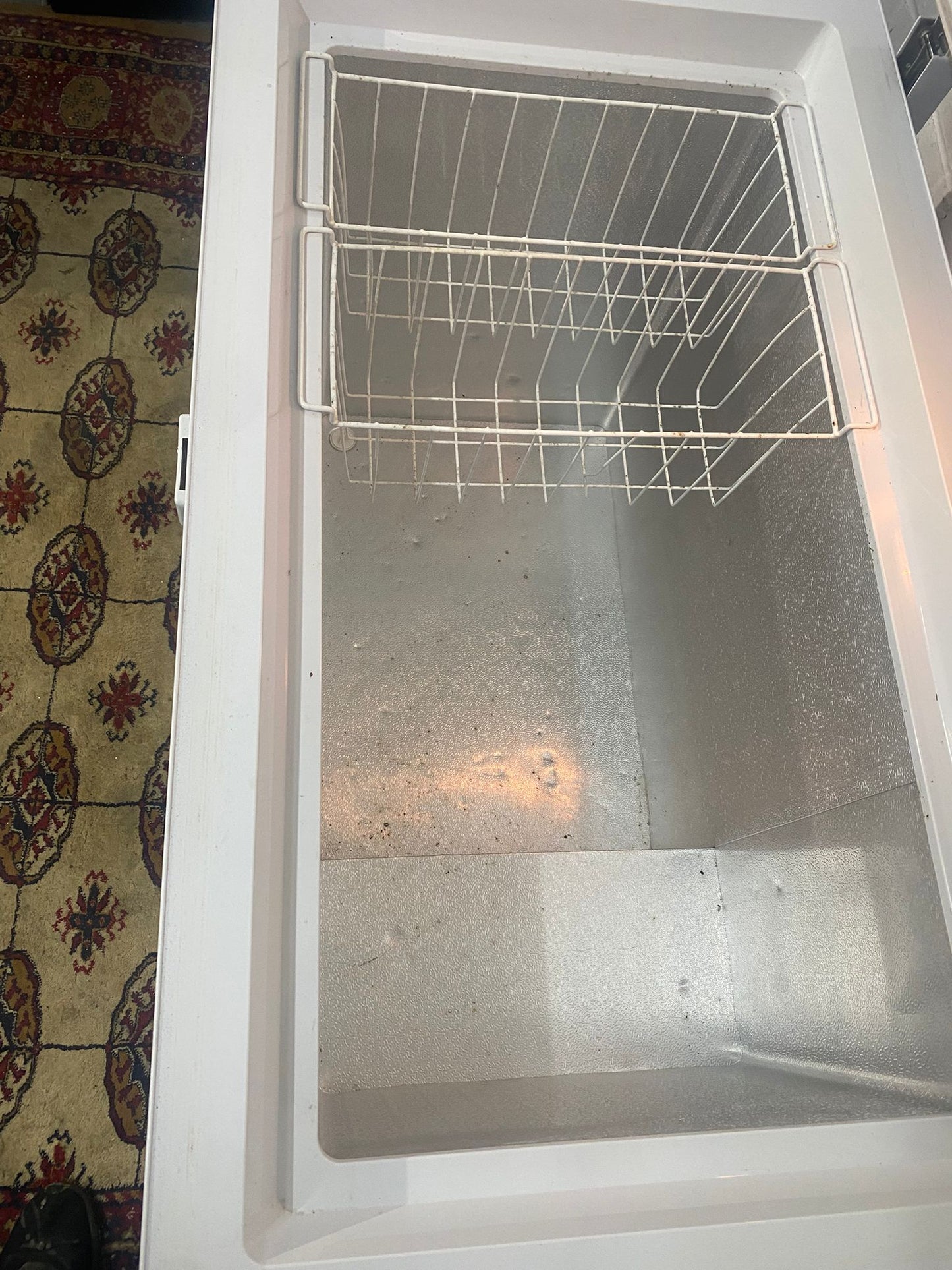 FREE DELIVERY Beautiful Indesit 280L Chest Freezer Frost Free For Sale