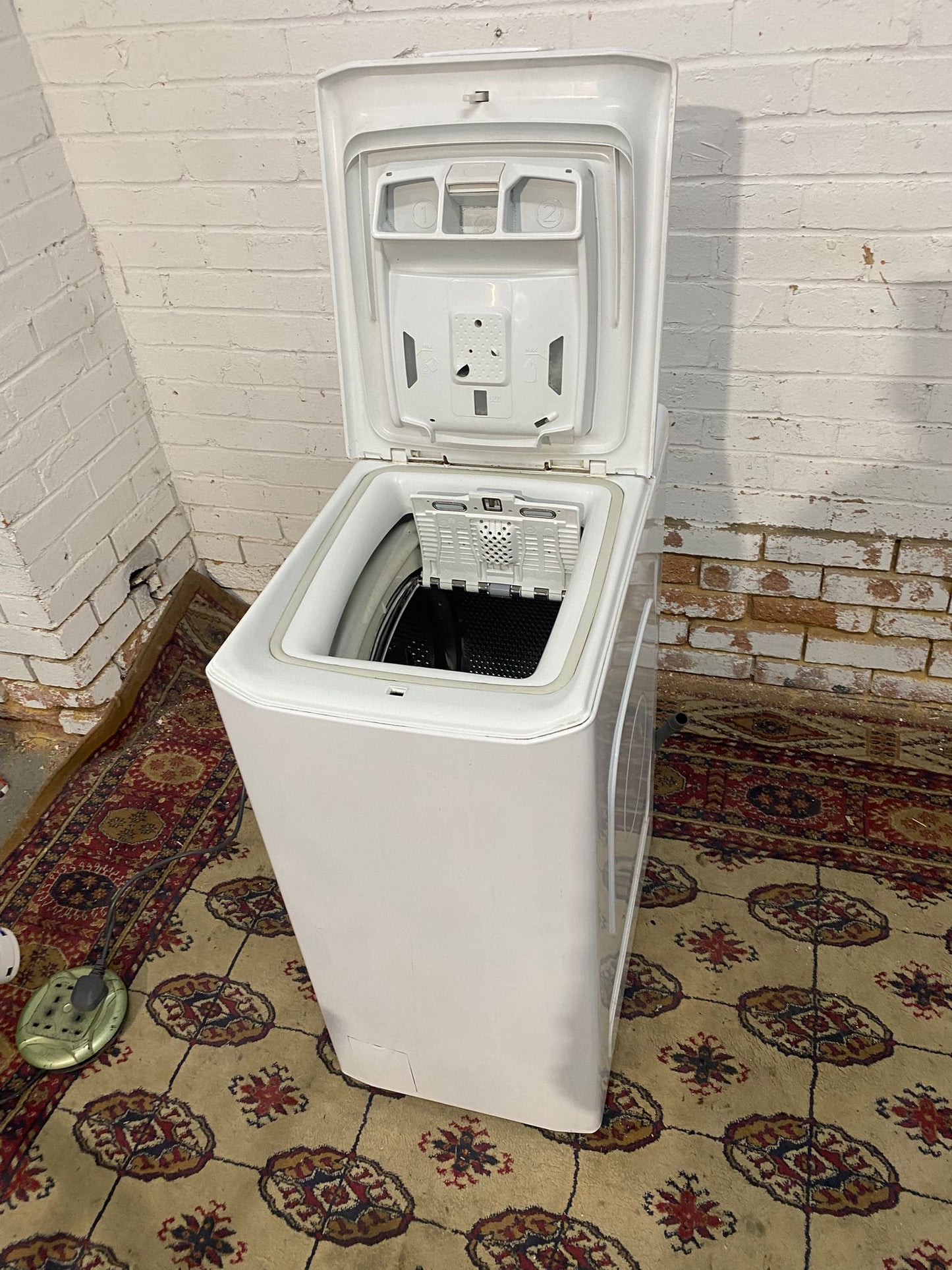 Beautiful Montpellier Top Opener Washing Machine For Sale