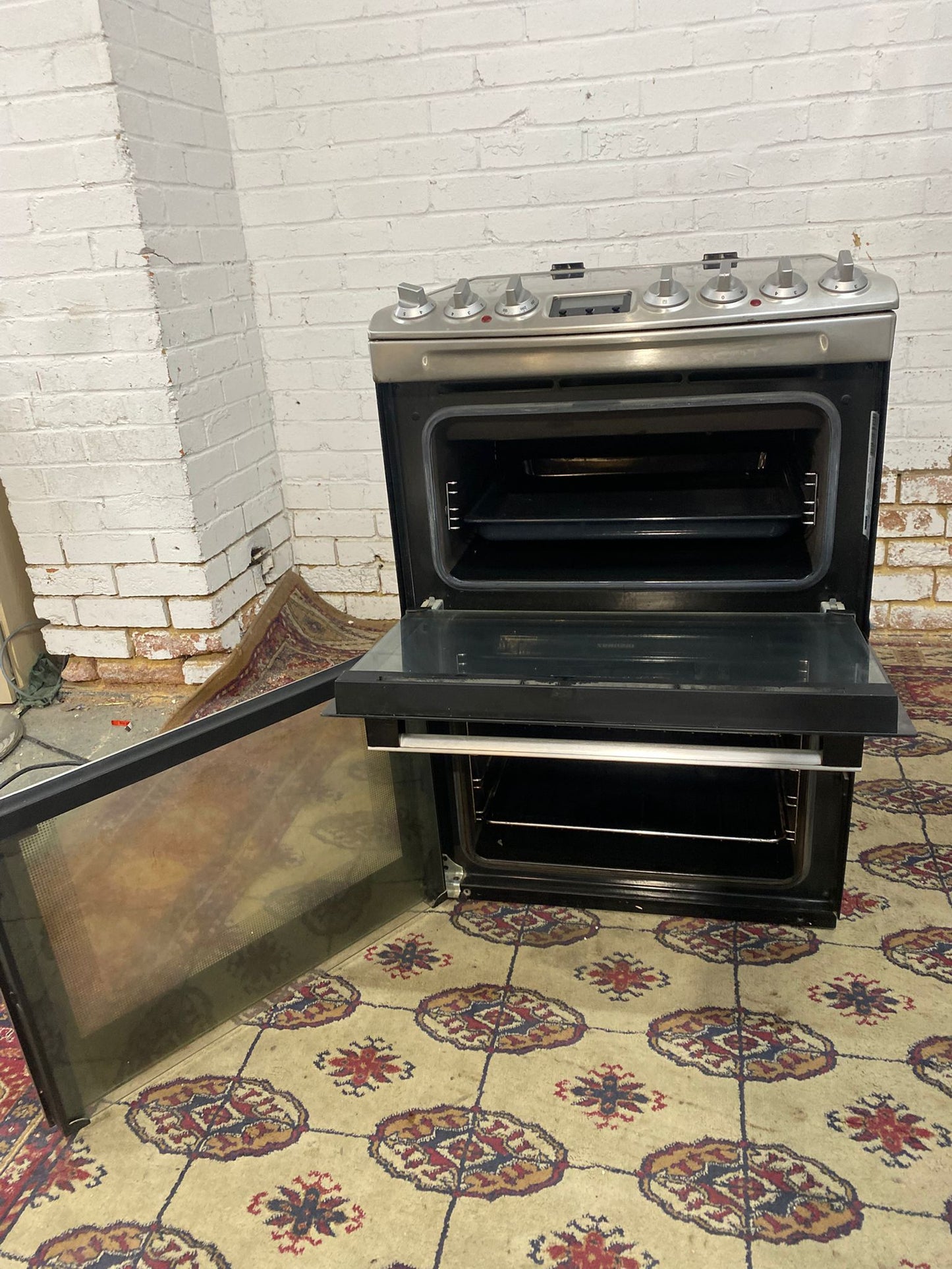 Beautiful 60CM Zanussi StainLess Steel Induction Ceramic Electric Cooker With Dual Grill/Oven For Sale
