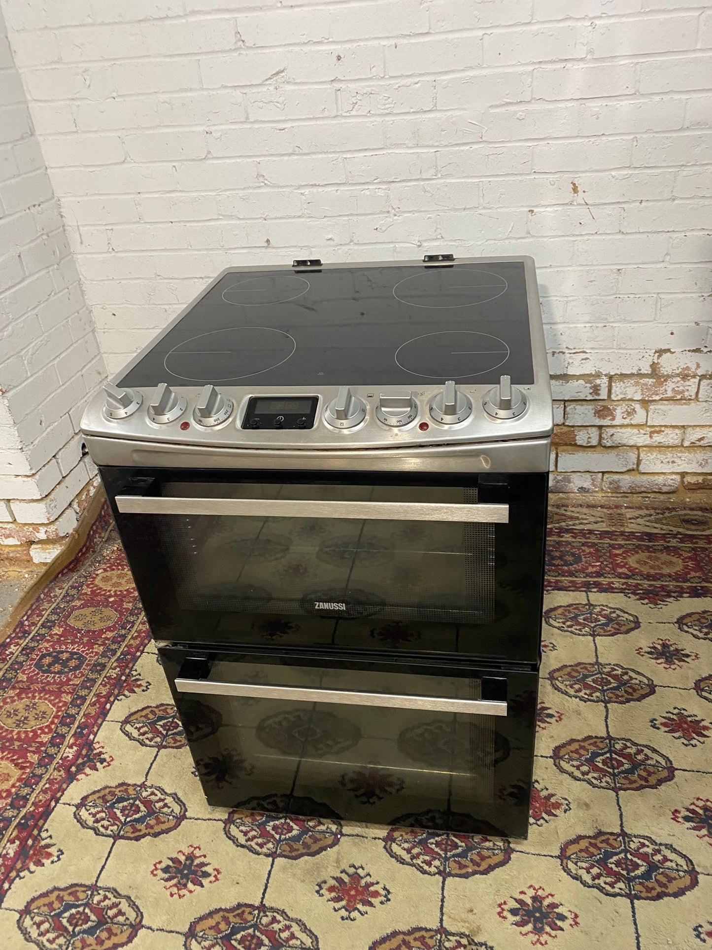 Beautiful 60CM Zanussi StainLess Steel Induction Ceramic Electric Cooker With Dual Grill/Oven For Sale